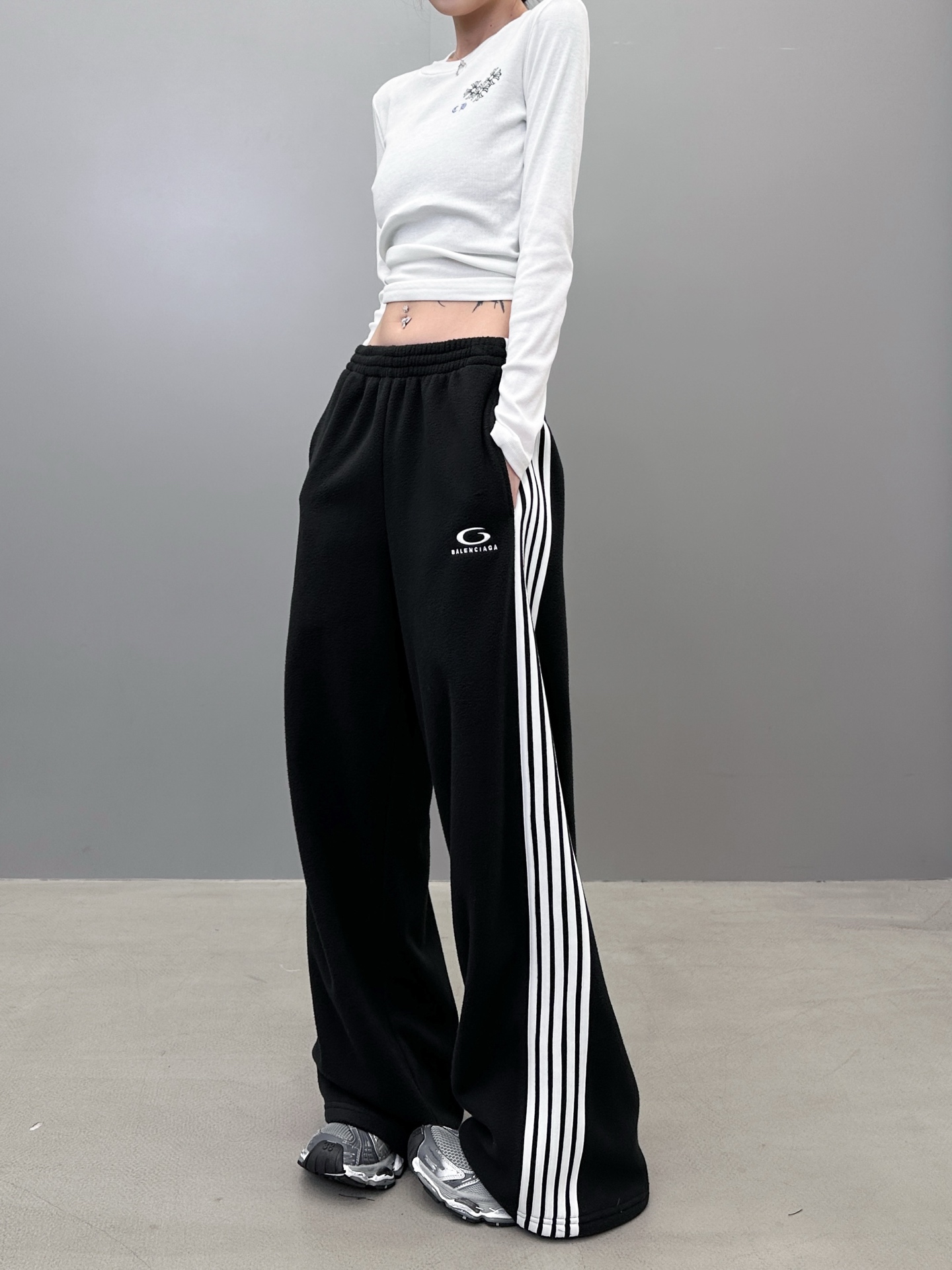 巴黎 ｜ 新款休闲裤，经典刺绣标，手工车侧杠工艺，男女同款，尺码sml