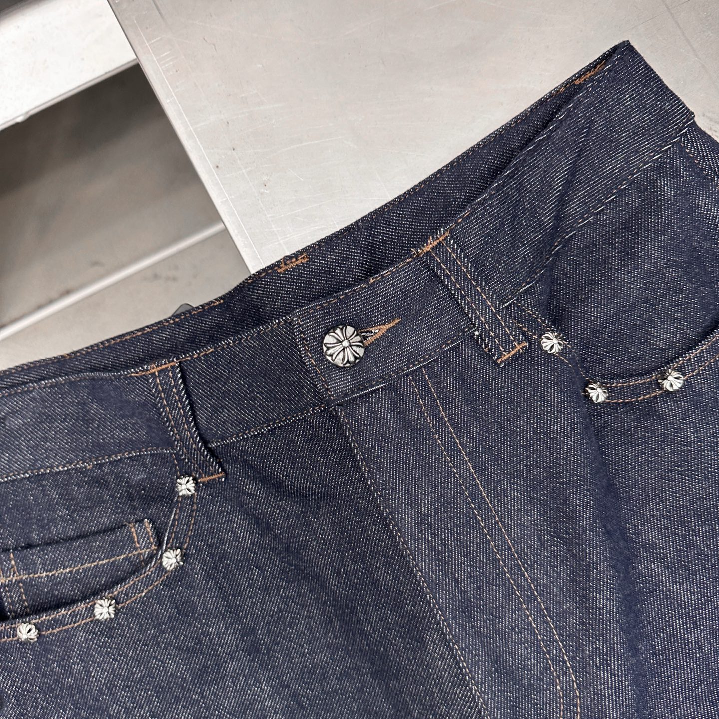 克罗心 ｜ 新款牛仔裤，成衣洗水手工钉原生牛仔布，休闲时尚，尺码sml