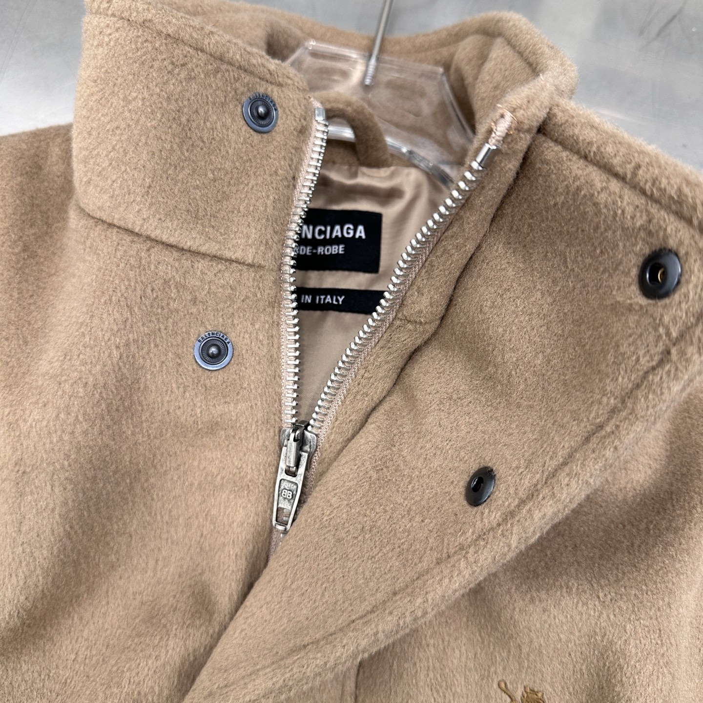 🆕巴黎 ｜ 新款休闲外套，经典刺绣标，进口环保混纺面料，休闲时尚，尺码sml