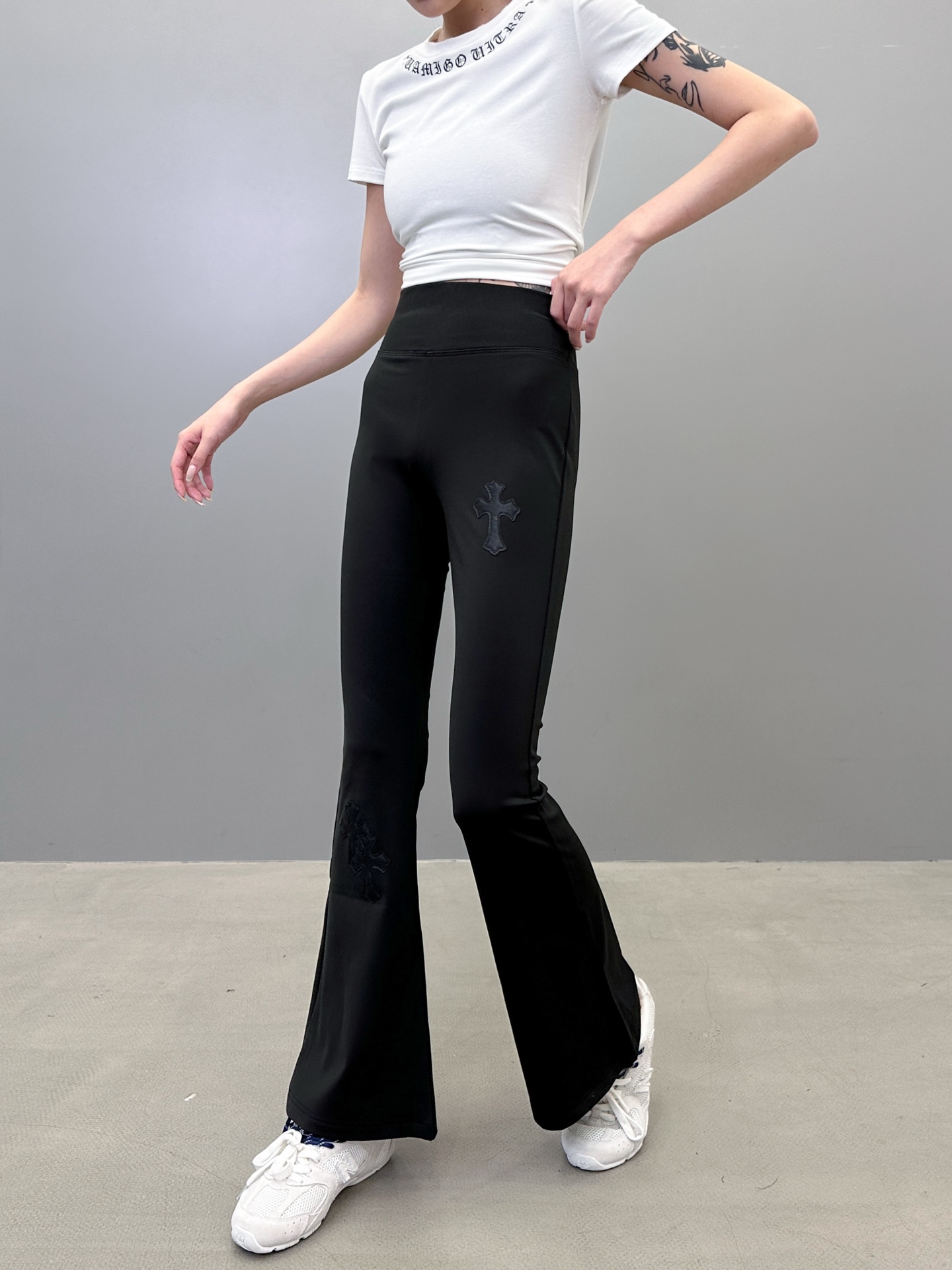 🆕克罗心 ｜ 新款瑜伽裤，经典手工刺绣十字标，运动休闲微喇加绒打底裤，尺码sml