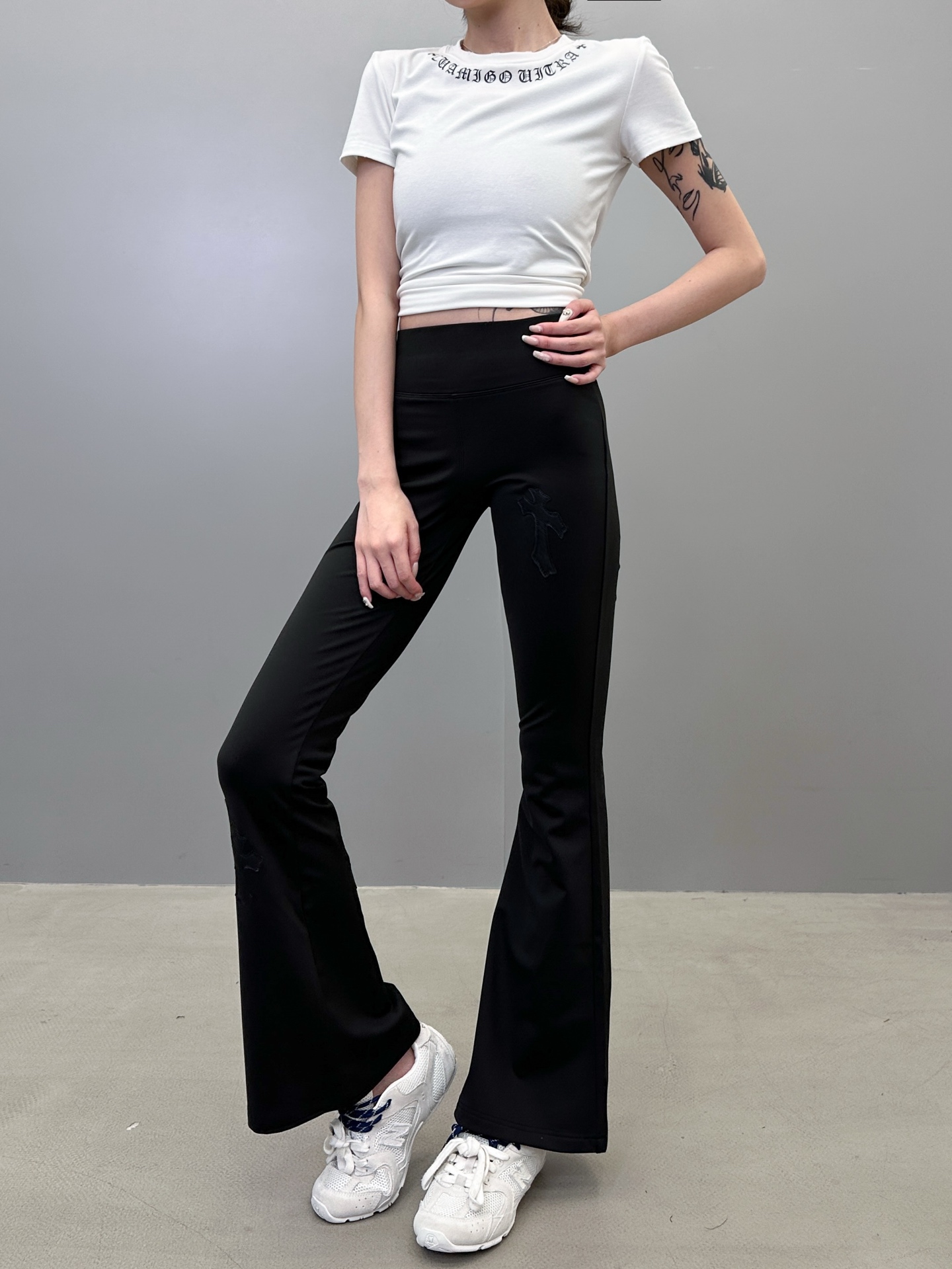 🆕克罗心 ｜ 新款瑜伽裤，经典手工刺绣十字标，运动休闲微喇加绒打底裤，尺码sml