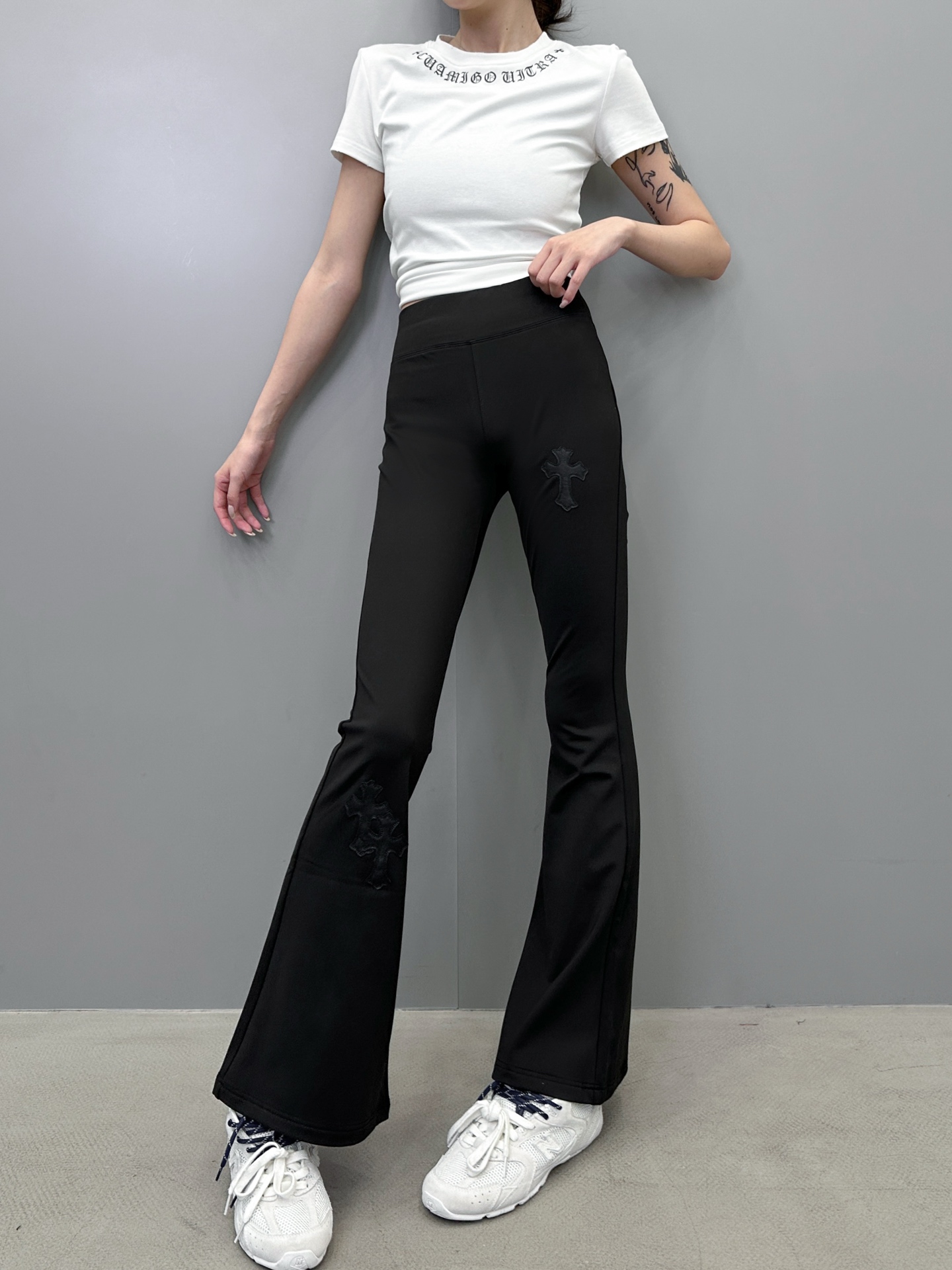 🆕克罗心 ｜ 新款瑜伽裤，经典手工刺绣十字标，运动休闲微喇加绒打底裤，尺码sml