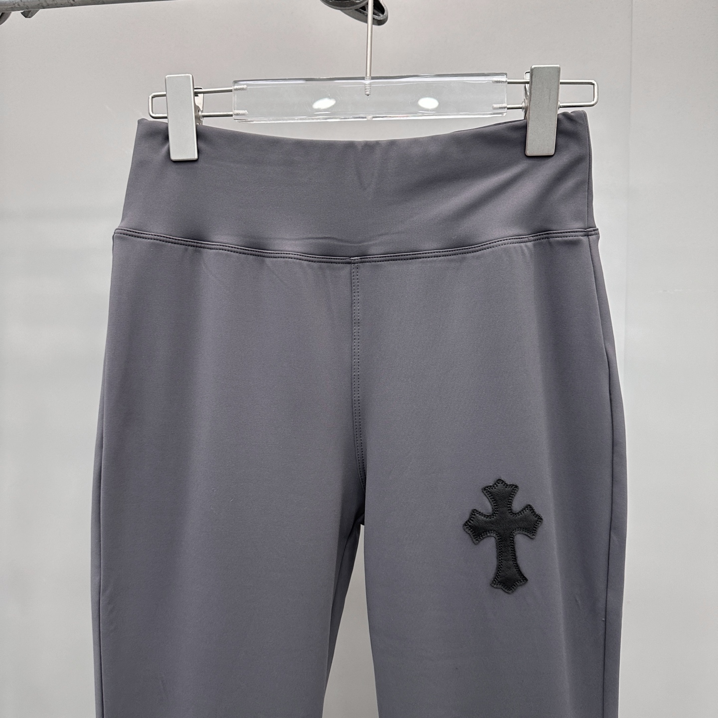 🆕克罗心 ｜ 新款瑜伽裤，经典手工刺绣十字标，运动休闲微喇加绒打底裤，尺码sml