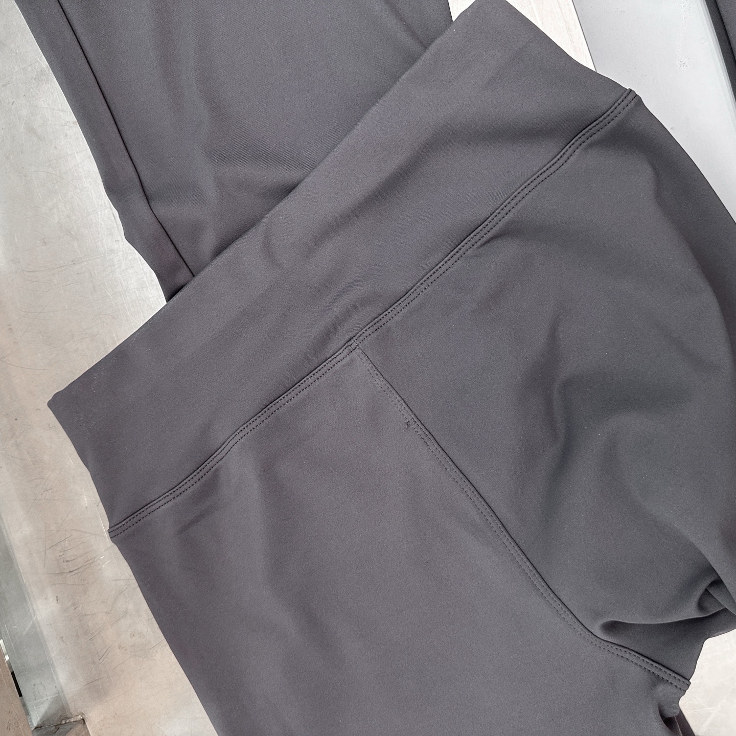 🆕克罗心 ｜ 新款瑜伽裤，经典手工刺绣十字标，运动休闲微喇加绒打底裤，尺码sml