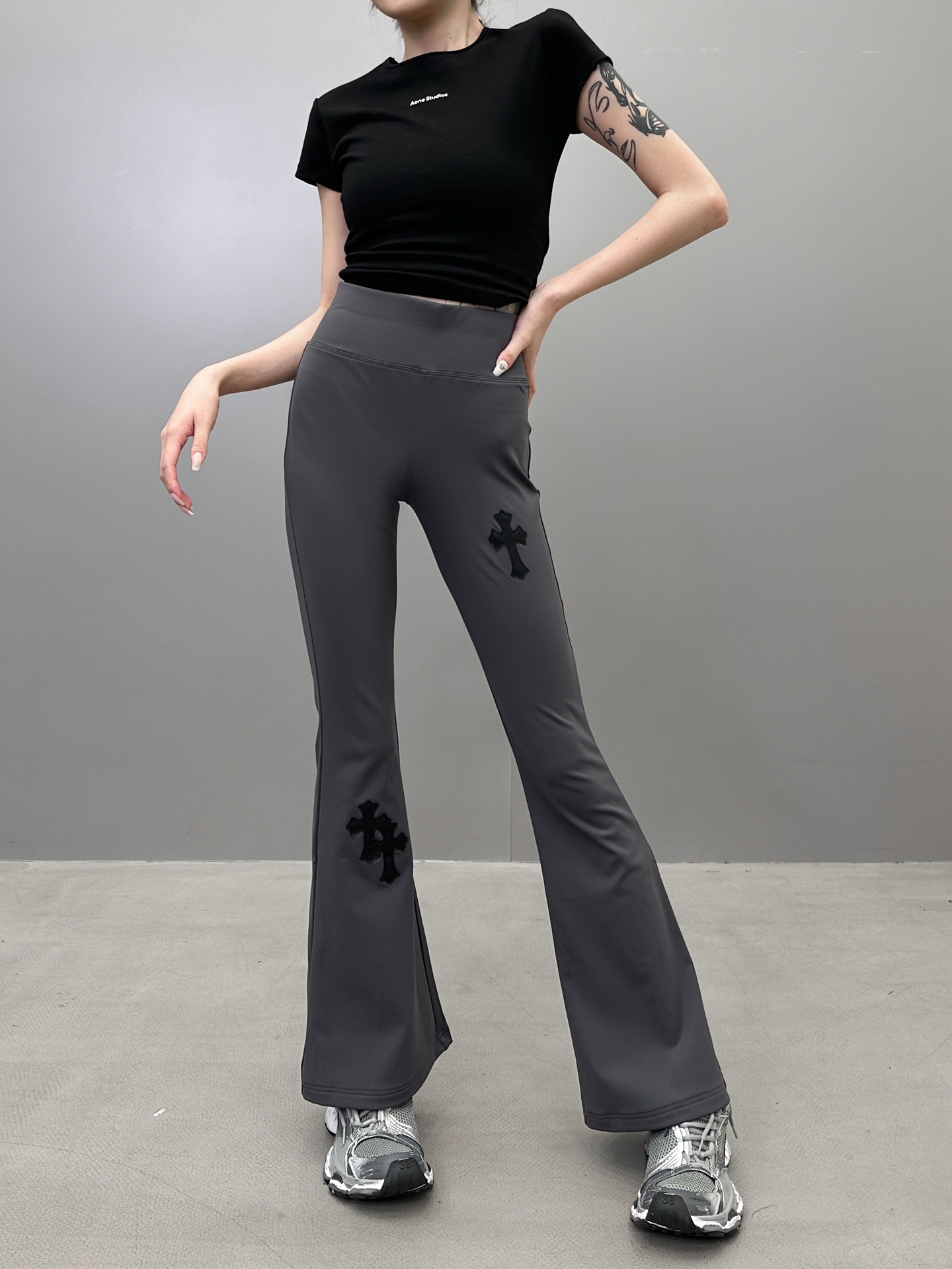 🆕克罗心 ｜ 新款瑜伽裤，经典手工刺绣十字标，运动休闲微喇加绒打底裤，尺码sml