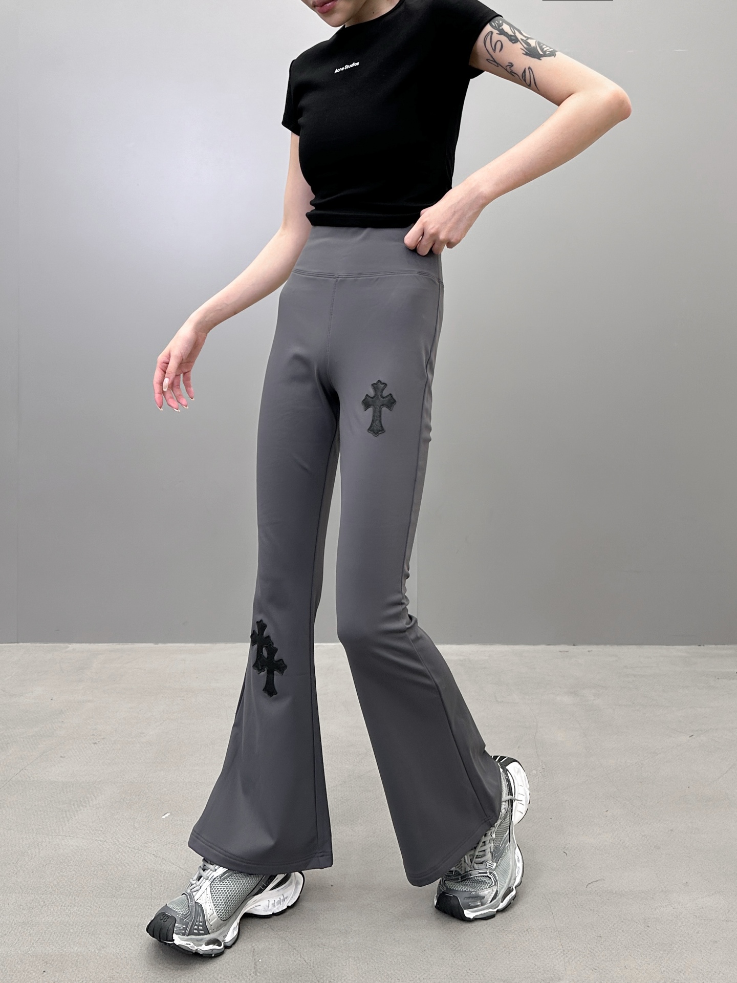 🆕克罗心 ｜ 新款瑜伽裤，经典手工刺绣十字标，运动休闲微喇加绒打底裤，尺码sml