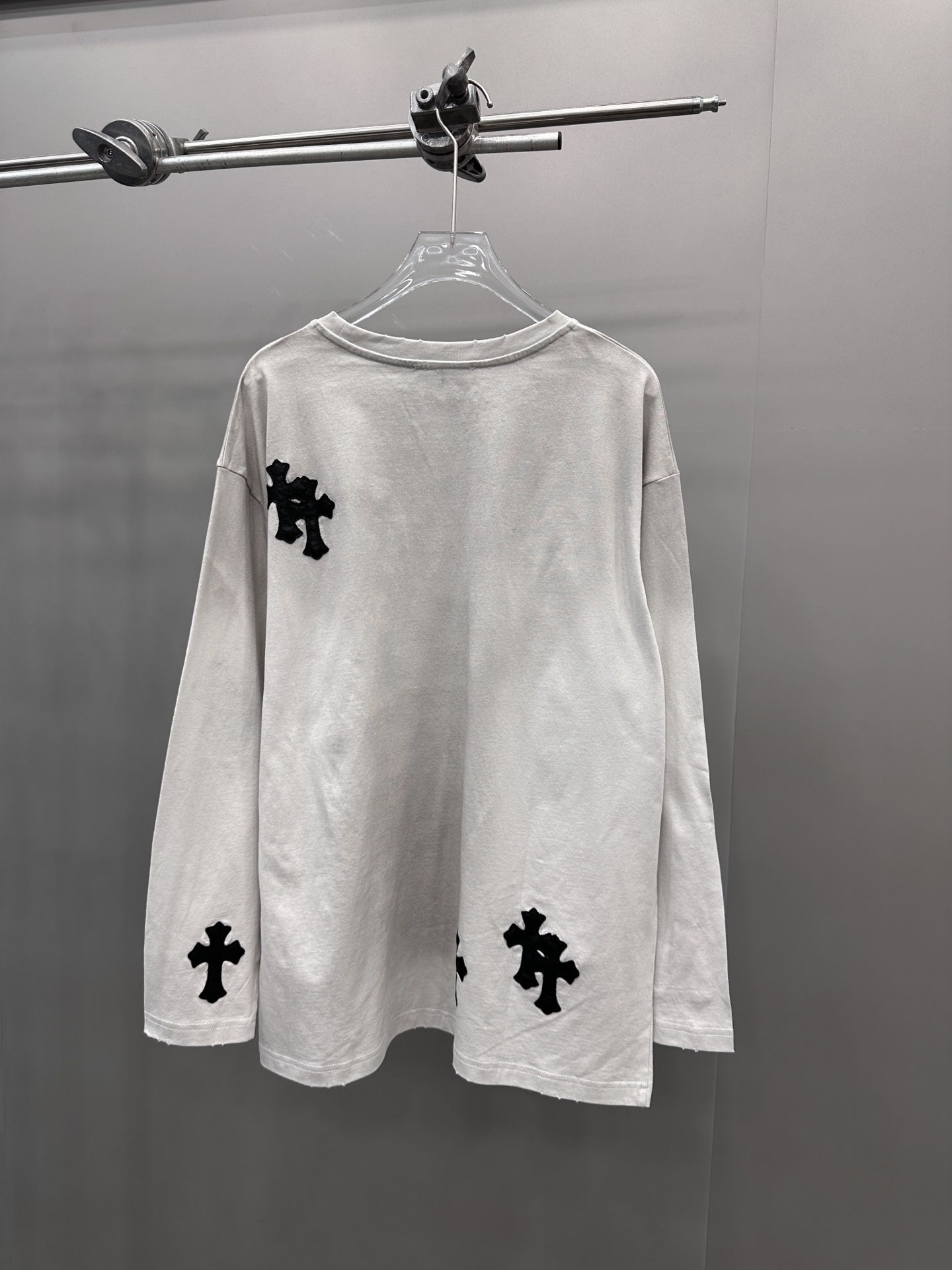 🆕克罗心 ｜ 新款长袖t，成衣洗水炒色喷色吊磨工艺加手工刺绣十字标，男女同款，尺码sml
