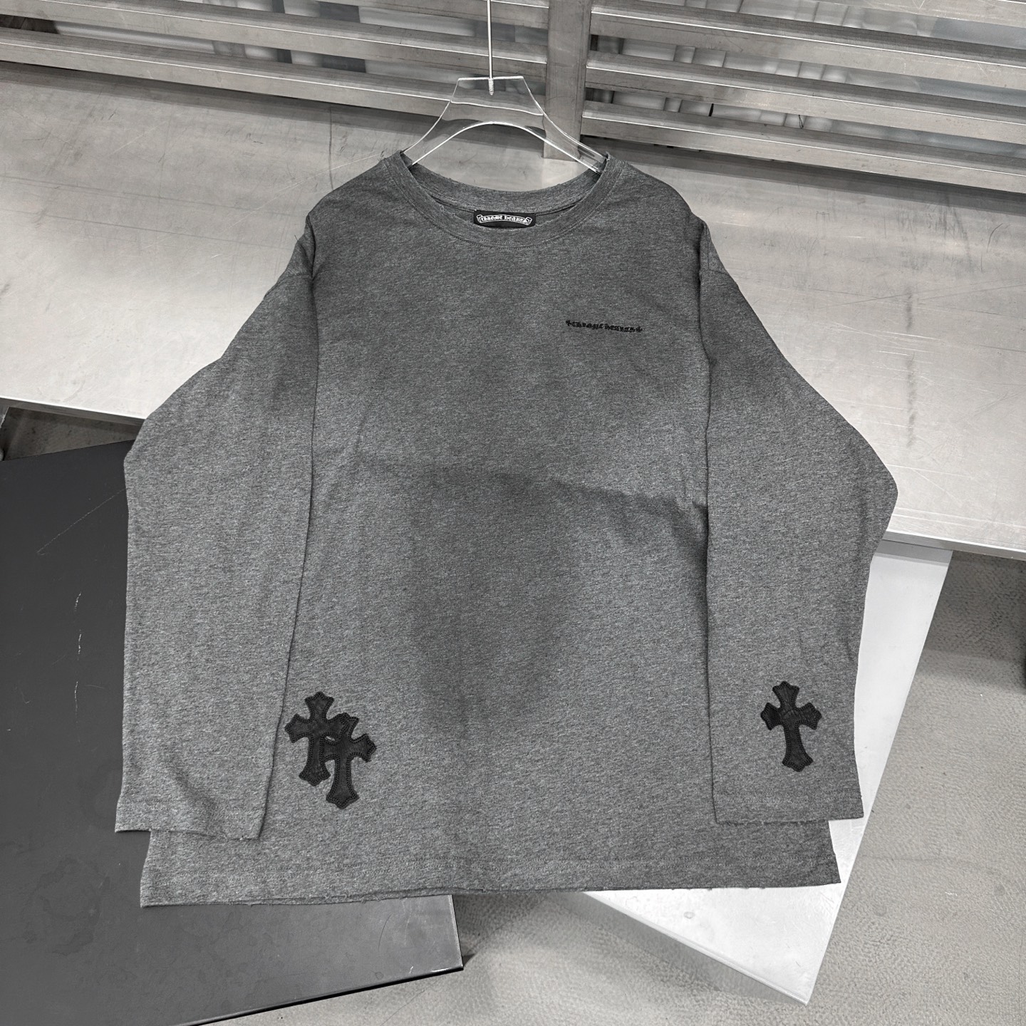 🆕克罗心 ｜ 新款长袖t，成衣洗水炒色喷色吊磨工艺加手工刺绣十字标，男女同款，尺码sml
