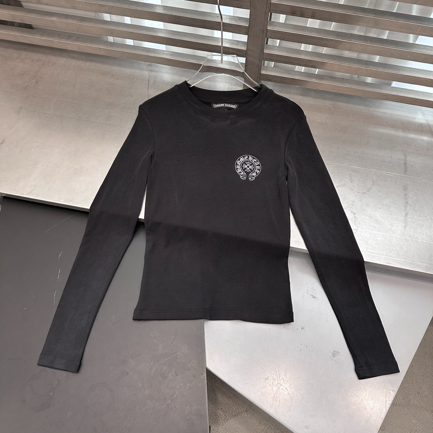 🆕克罗心 ｜ 新款长袖打底，成衣洗水炒色加多处印花工艺，进口羊毛莫代尔面料，尺码sml