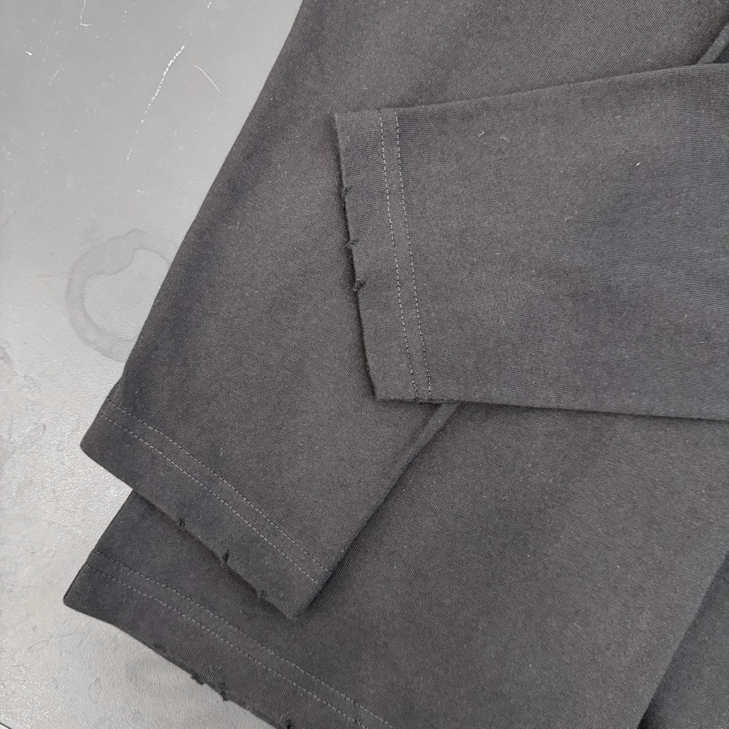 🆕巴黎 ｜ 新款长袖t，成衣洗水炒色吊磨工艺加前后刺绣标，男女同款，尺码sml