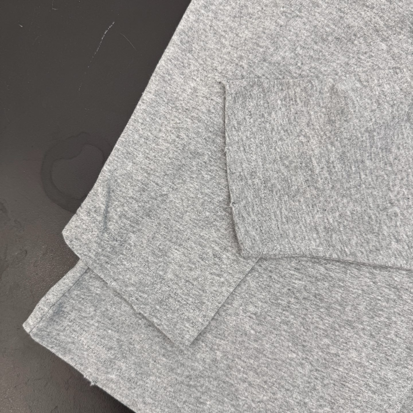 🆕巴黎 ｜ 新款长袖t，成衣洗水炒色吊磨工艺加前后刺绣标，男女同款，尺码sml