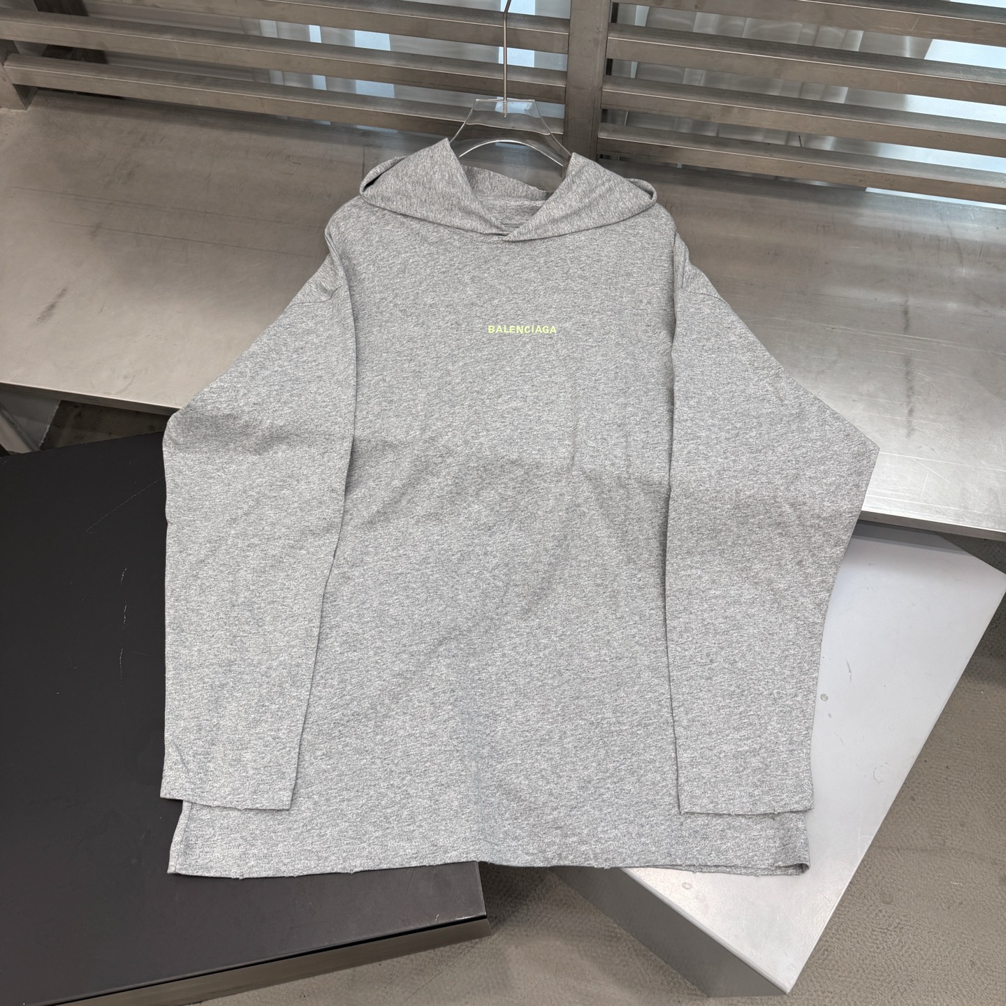 🆕巴黎 ｜ 新款长袖t，成衣洗水炒色吊磨工艺加前后刺绣标，男女同款，尺码sml