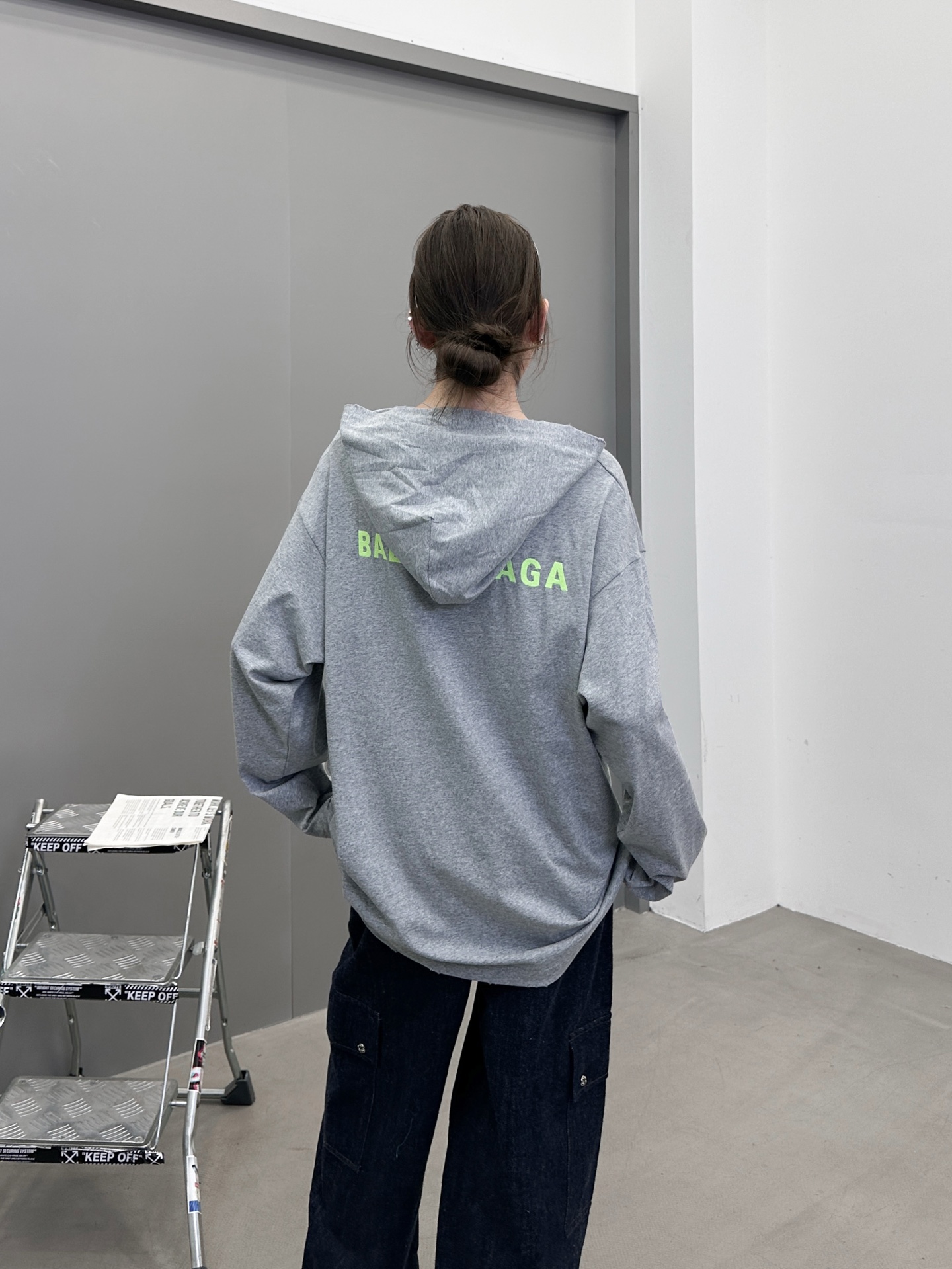 🆕巴黎 ｜ 新款长袖t，成衣洗水炒色吊磨工艺加前后刺绣标，男女同款，尺码sml