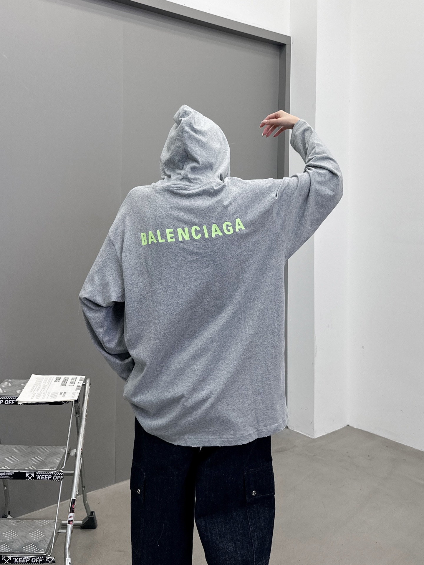 🆕巴黎 ｜ 新款长袖t，成衣洗水炒色吊磨工艺加前后刺绣标，男女同款，尺码sml