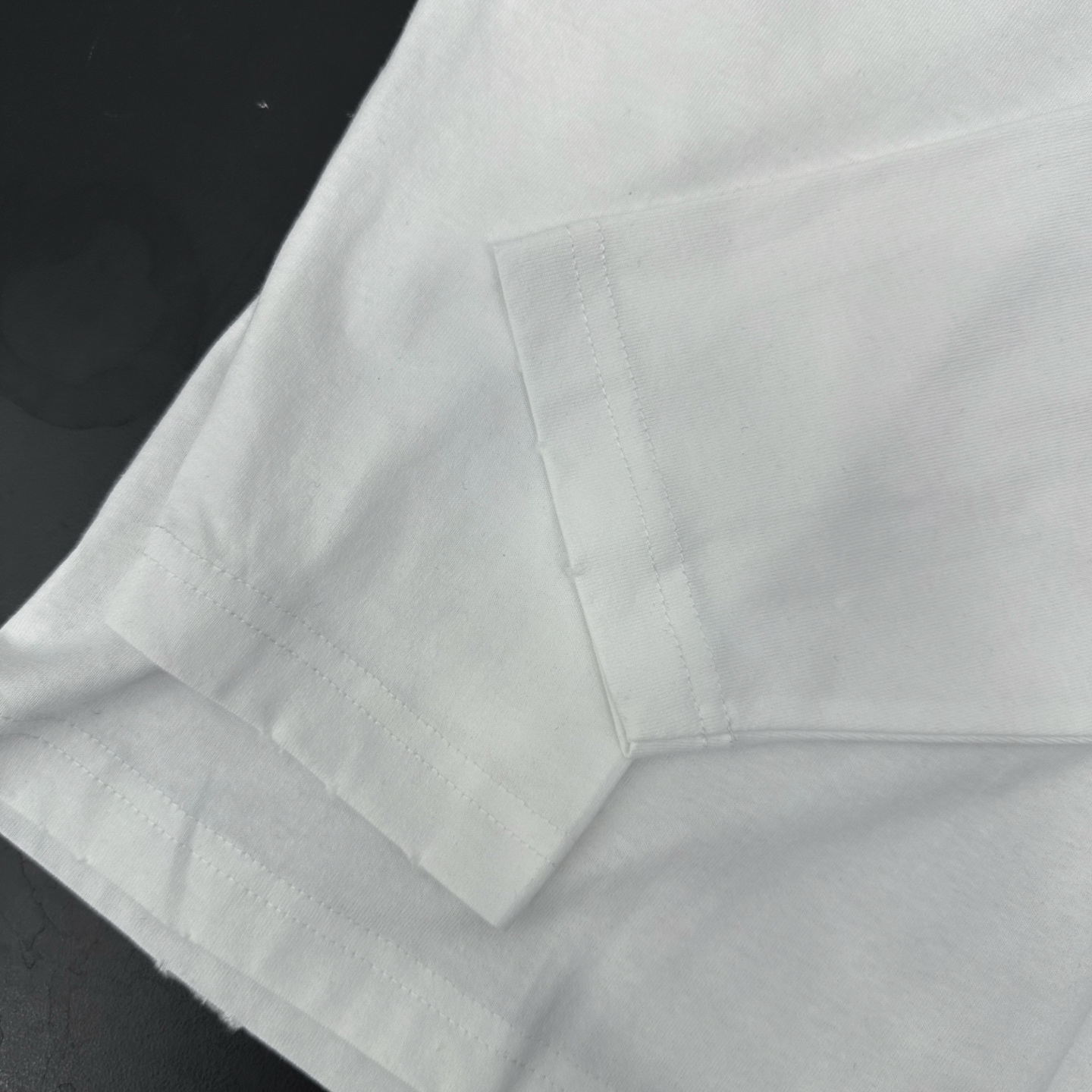 🆕巴黎 ｜ 新款长袖t，成衣洗水炒色吊磨工艺加前后刺绣标，男女同款，尺码sml