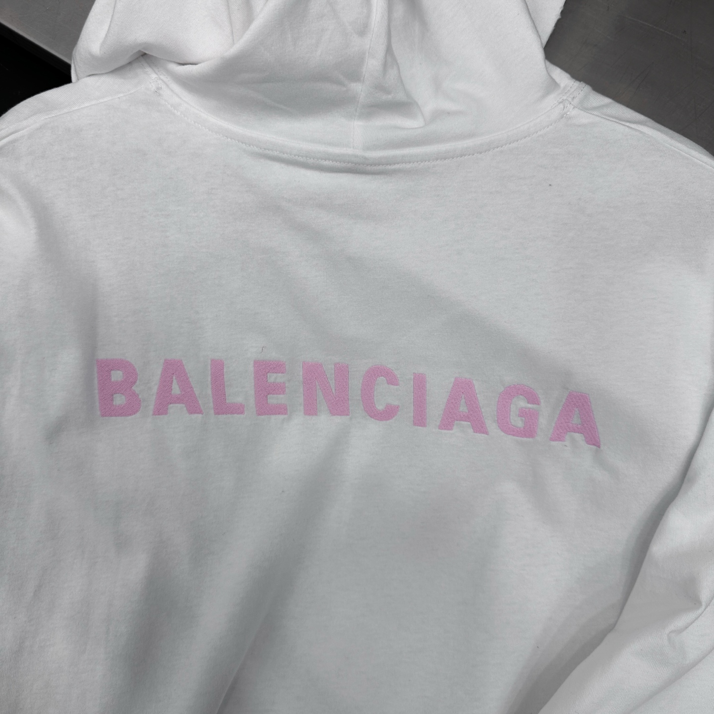 🆕巴黎 ｜ 新款长袖t，成衣洗水炒色吊磨工艺加前后刺绣标，男女同款，尺码sml