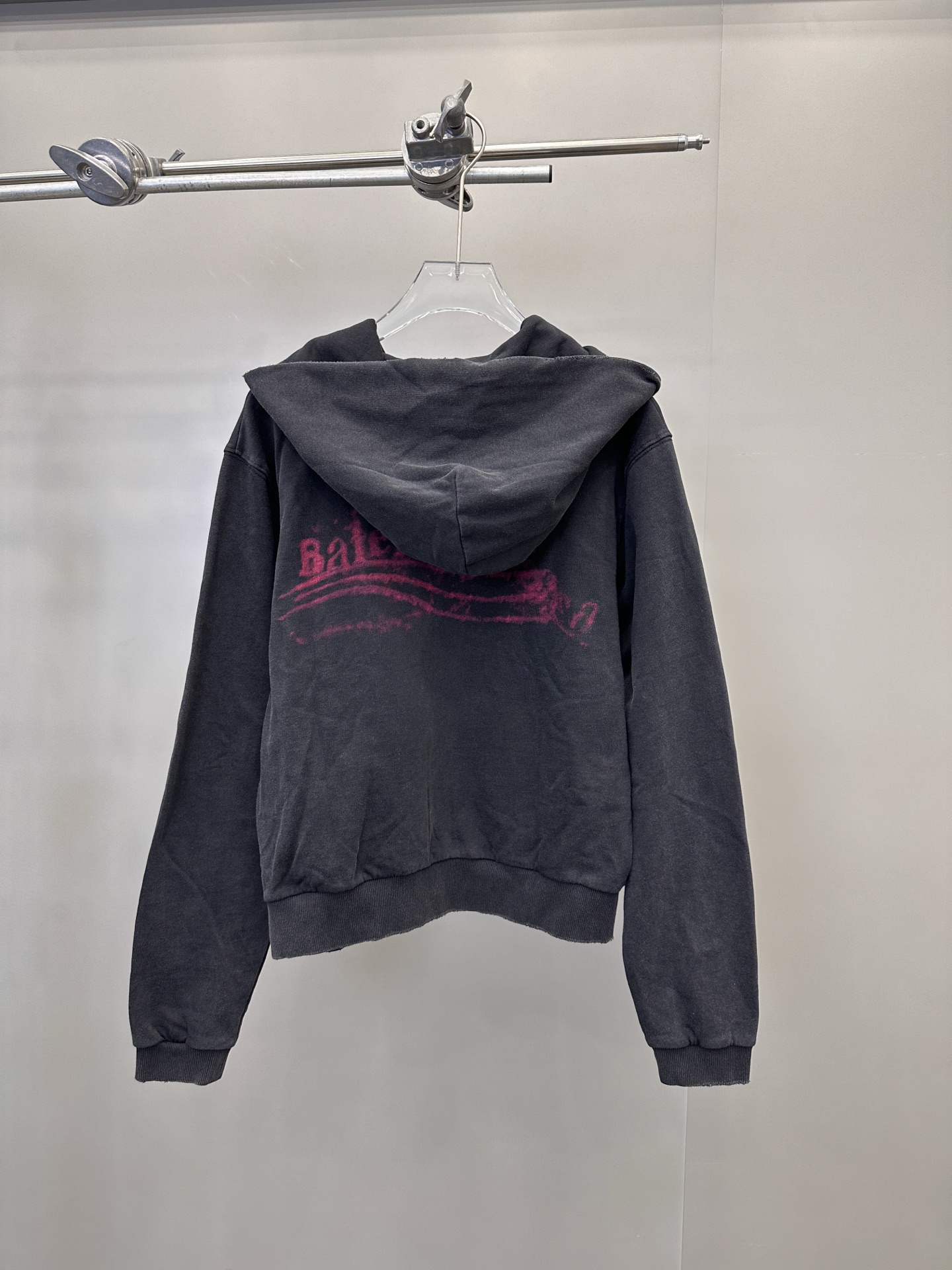 🆕巴黎 ｜ 新款卫衣开衫，成衣洗水炒色吊磨工艺加前后数码直喷印花，尺码sml