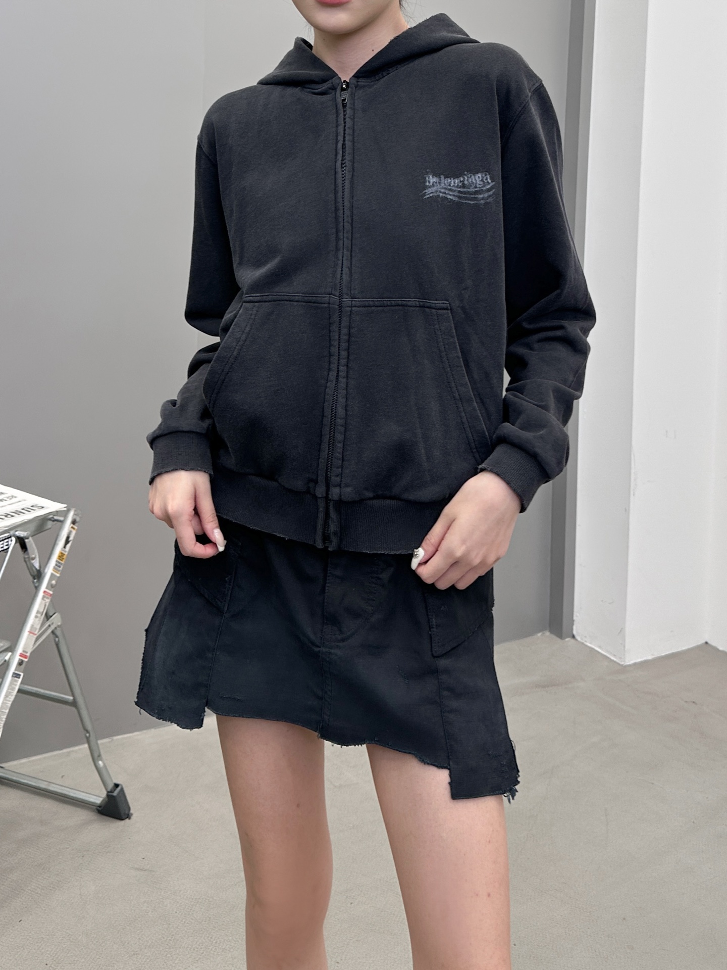 🆕巴黎 ｜ 新款卫衣开衫，成衣洗水炒色吊磨工艺加前后数码直喷印花，尺码sml