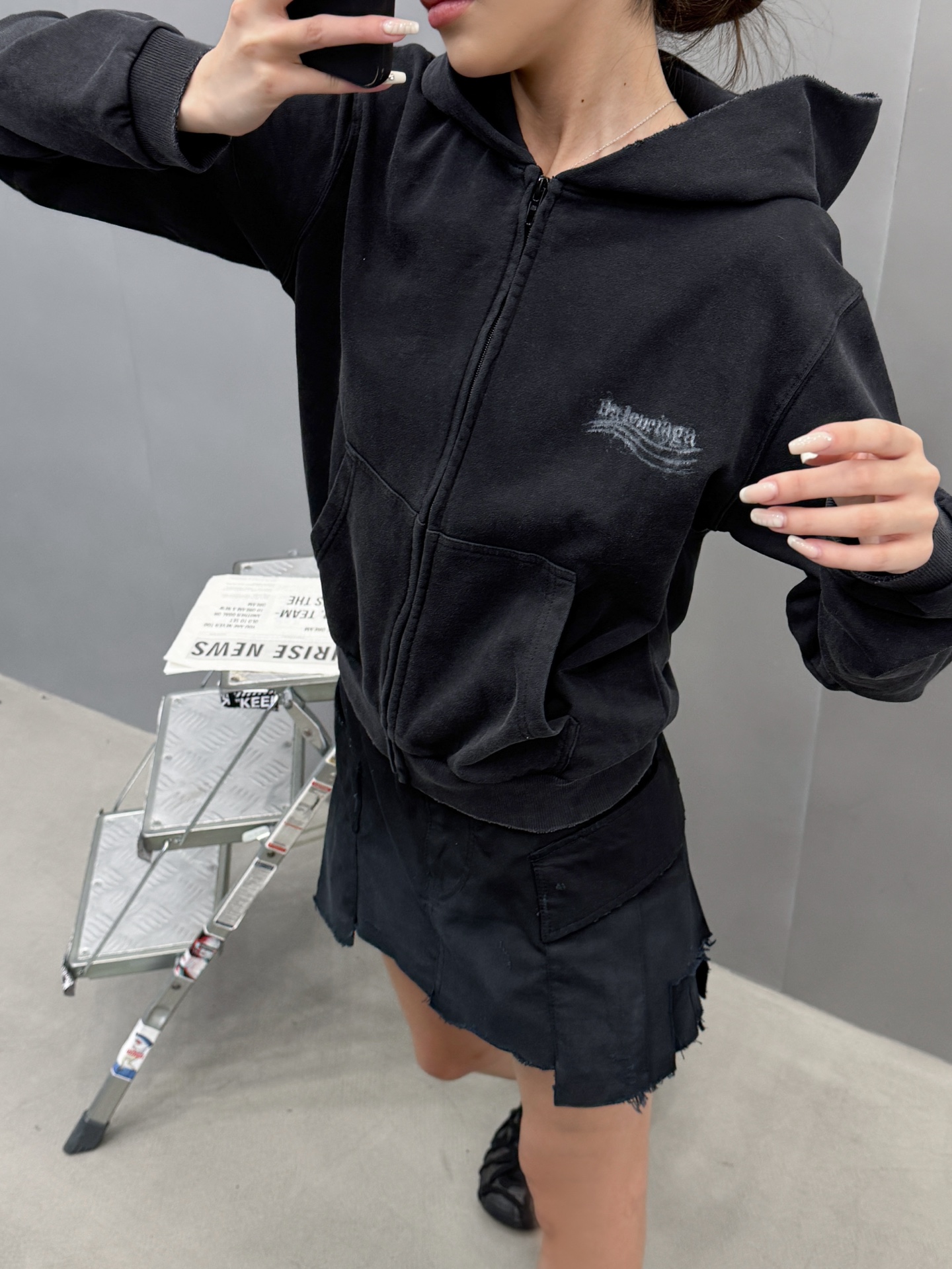 🆕巴黎 ｜ 新款卫衣开衫，成衣洗水炒色吊磨工艺加前后数码直喷印花，尺码sml