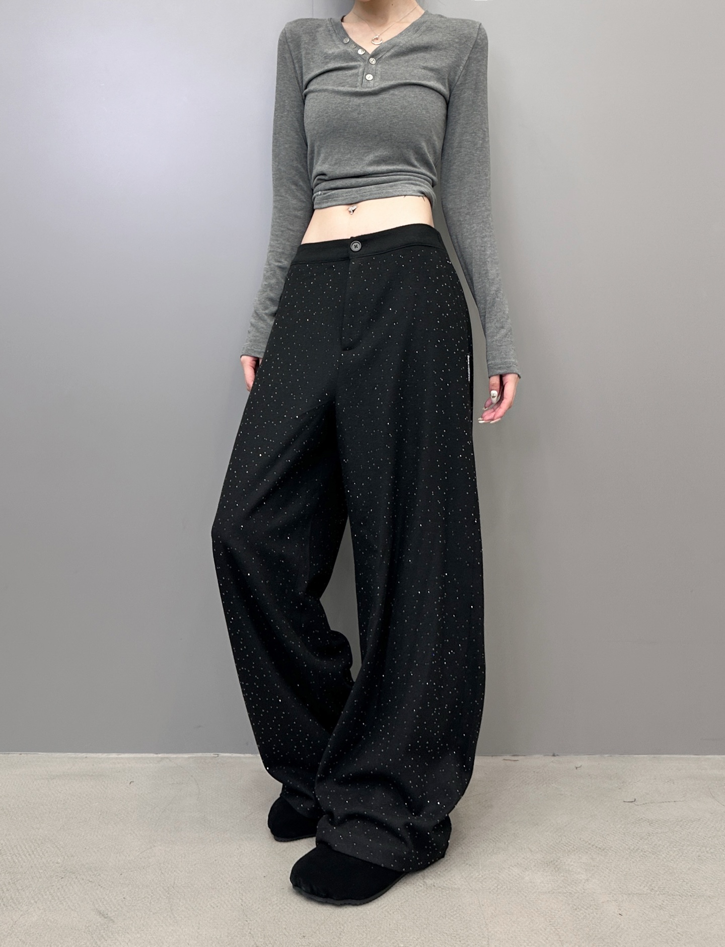 🆕大王 ｜ 新款休闲裤，成衣全身烫钻工艺，进口羊毛混纺面料，休闲时尚，尺码sml