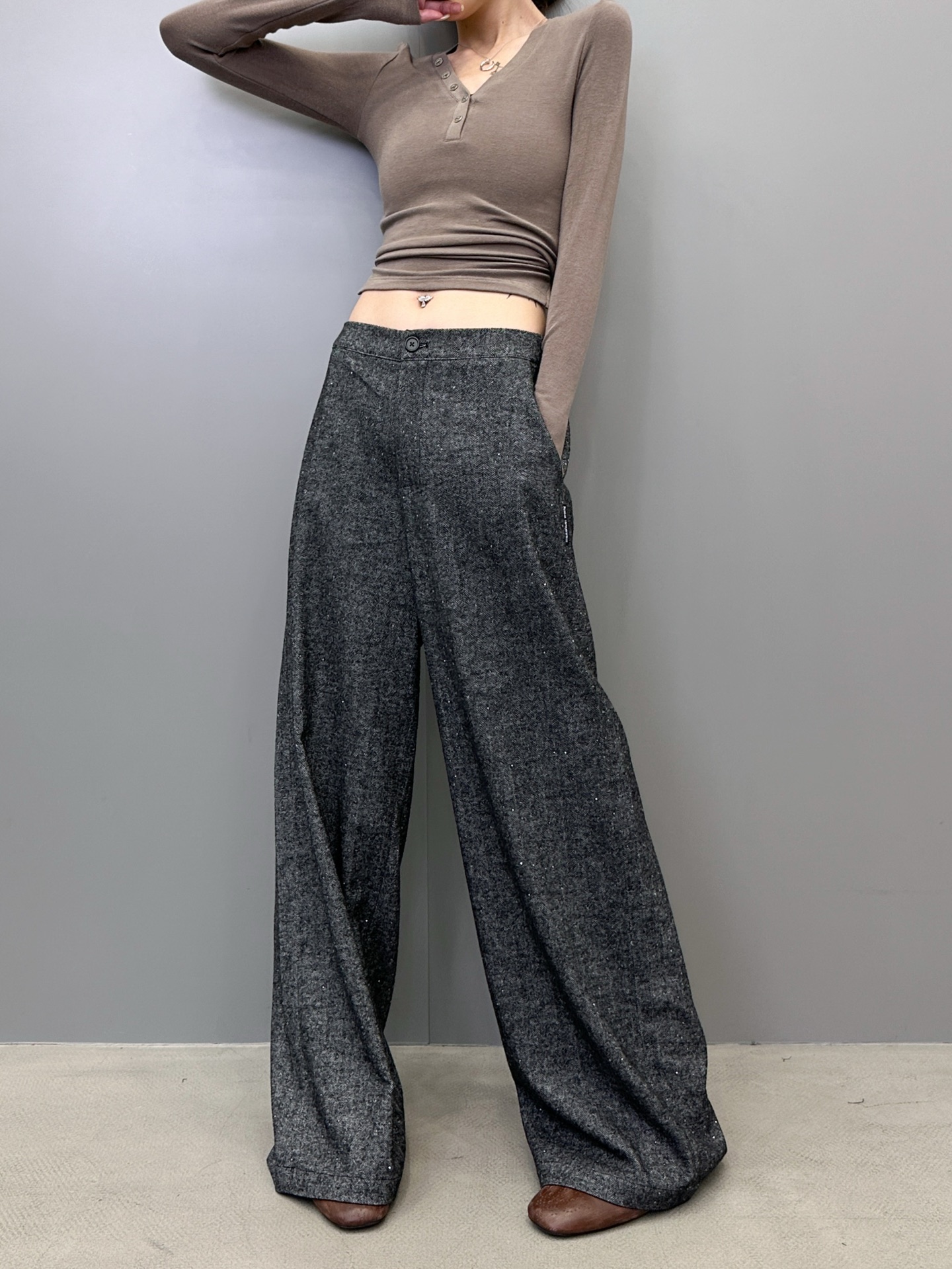 🆕大王 ｜ 新款休闲裤，成衣全身烫钻工艺，进口羊毛混纺面料，休闲时尚，尺码sml