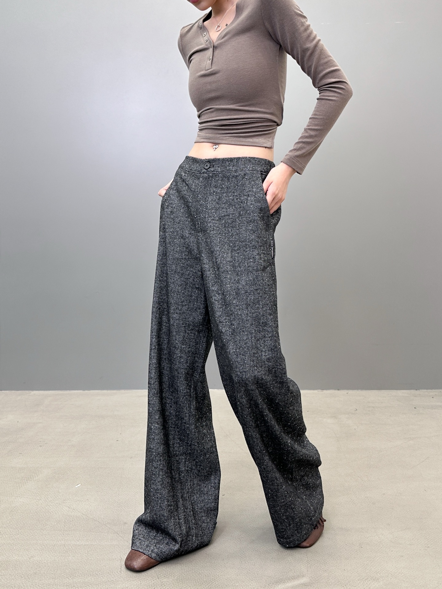 🆕大王 ｜ 新款休闲裤，成衣全身烫钻工艺，进口羊毛混纺面料，休闲时尚，尺码sml