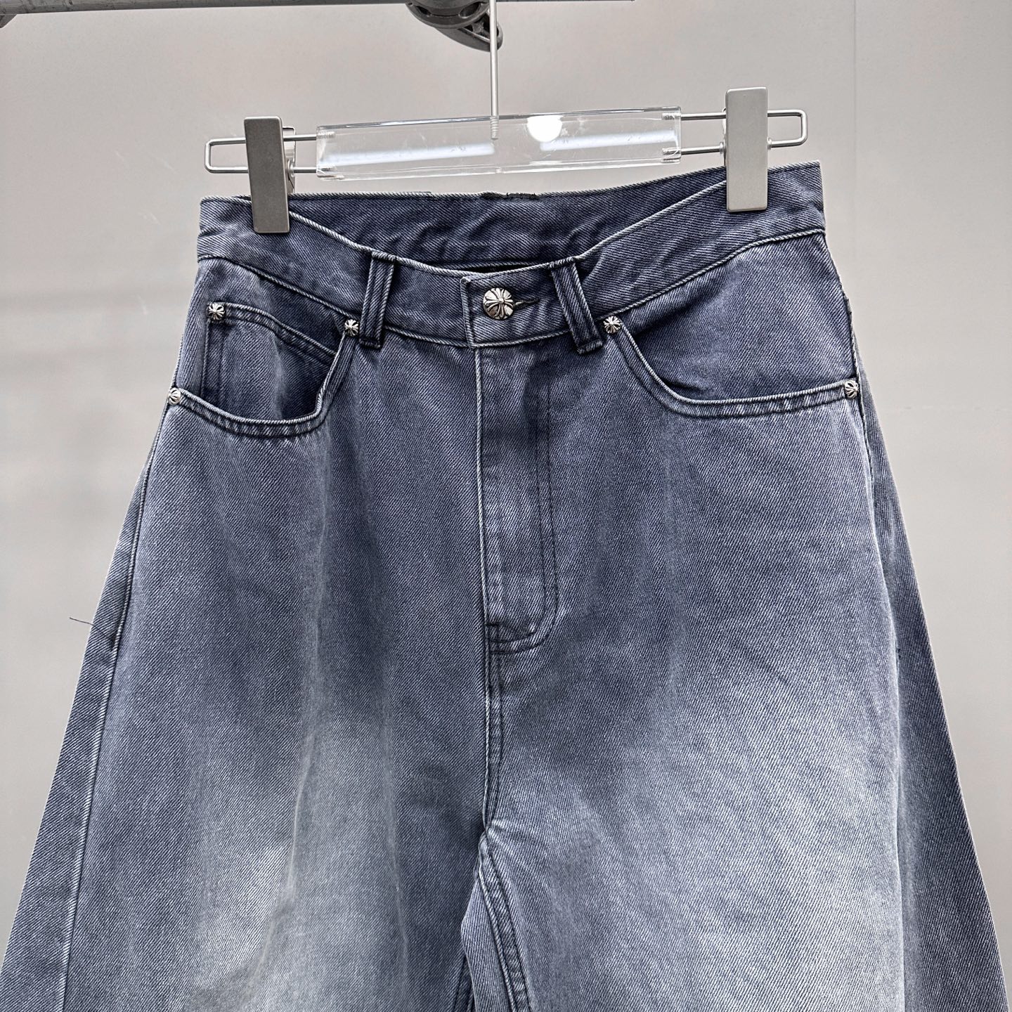 🆕克罗心 ｜ 新款牛仔裤，成衣洗水工艺，经典弯刀款式，特殊混纺牛仔布，男女同款，尺码sml