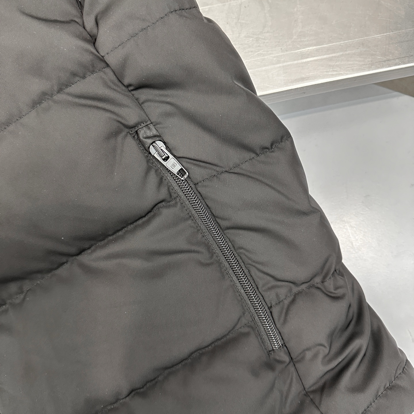 🆕巴黎 ｜ 新款羽绒马甲，经典刺绣标，男女同款，90白鹅绒，尺码sml