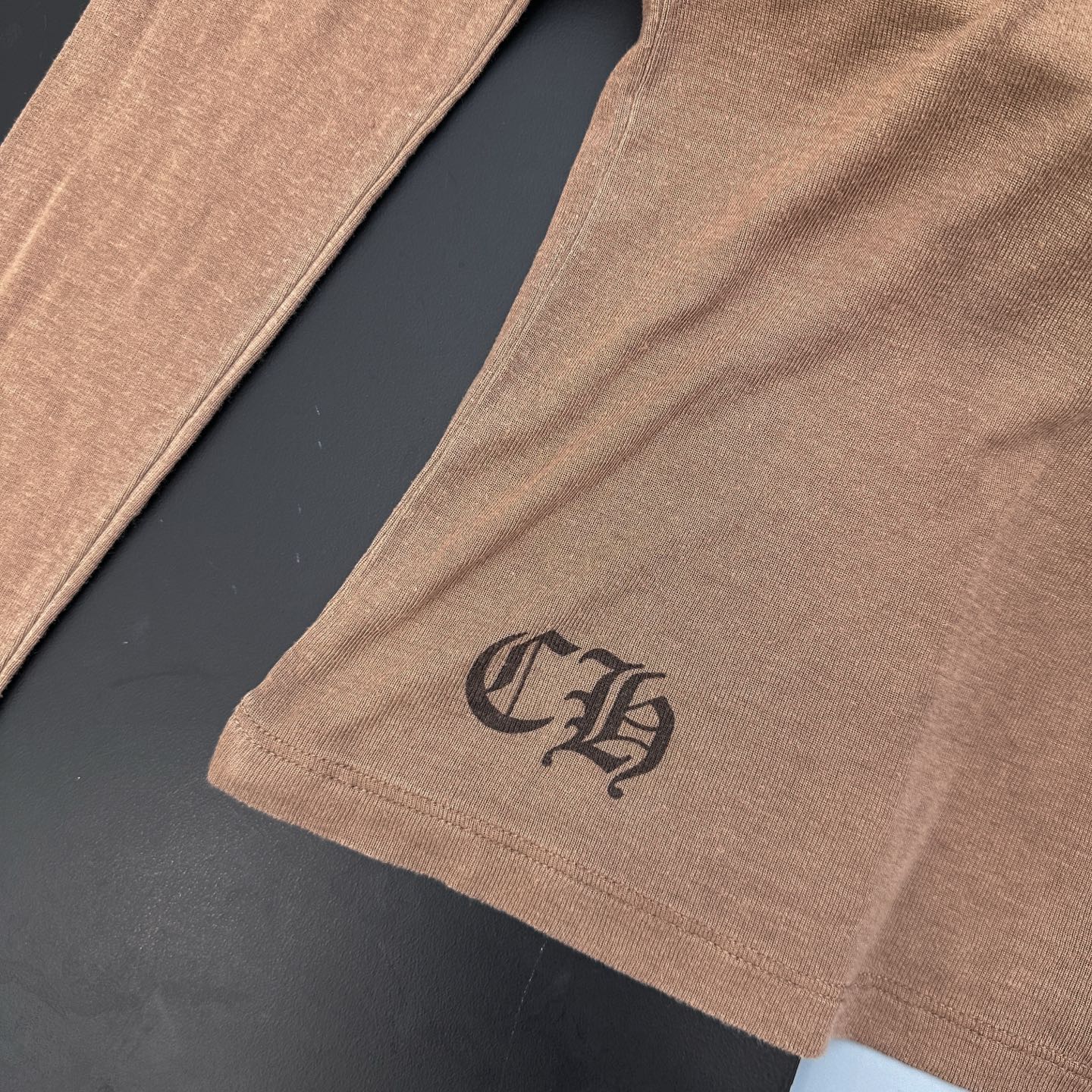 🆕克罗心 ｜ 新款长袖打底，成衣洗水炒色喷色印花工艺，进口莱赛尔羊毛面料，尺码sml