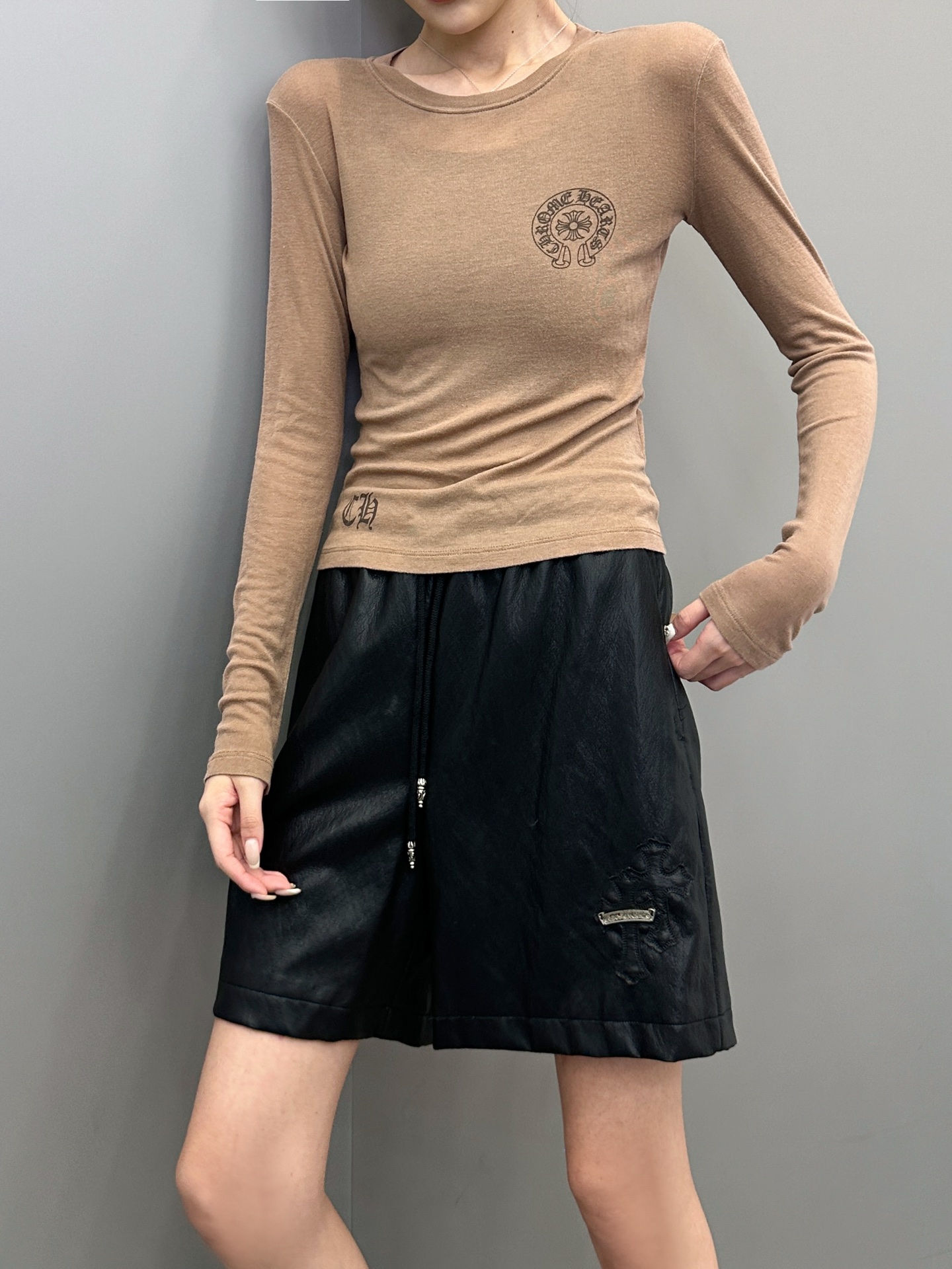 🆕克罗心 ｜ 新款长袖打底，成衣洗水炒色喷色印花工艺，进口莱赛尔羊毛面料，尺码sml