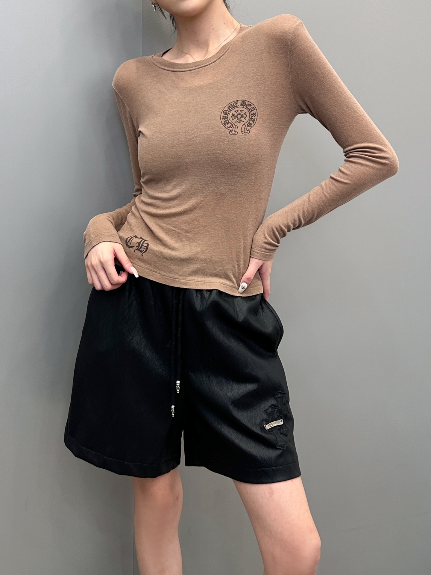 🆕克罗心 ｜ 新款长袖打底，成衣洗水炒色喷色印花工艺，进口莱赛尔羊毛面料，尺码sml