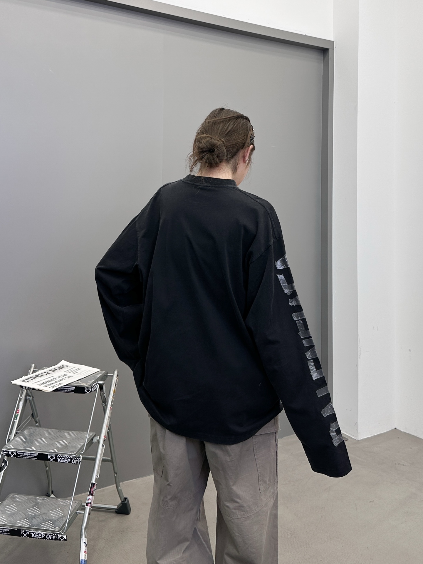 巴黎 ｜ 新款长袖t，成衣洗水炒色工艺加经典刺绣标，袖子胶布特殊印花工艺，男女同款，尺码sml