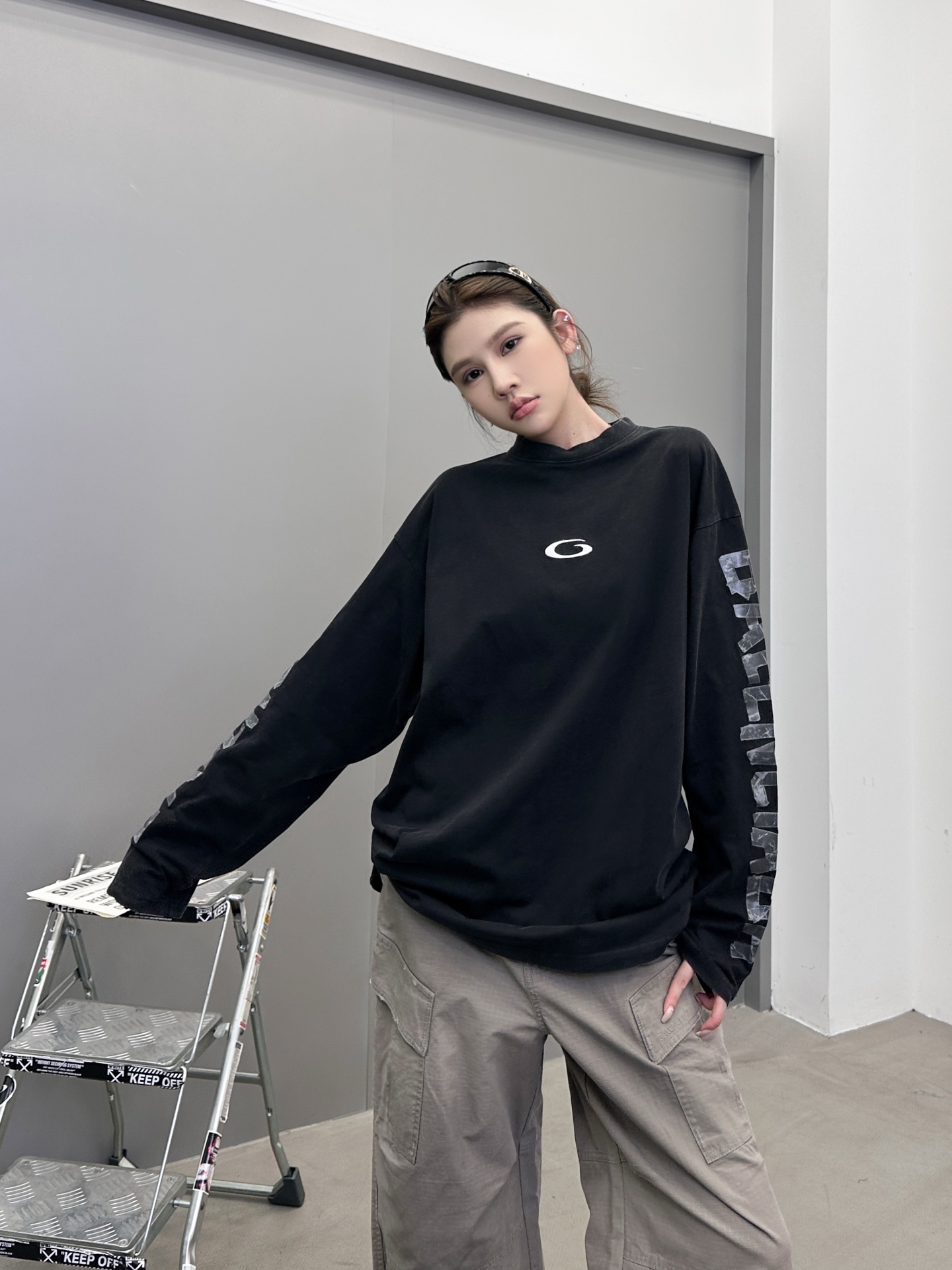 巴黎 ｜ 新款长袖t，成衣洗水炒色工艺加经典刺绣标，袖子胶布特殊印花工艺，男女同款，尺码sml