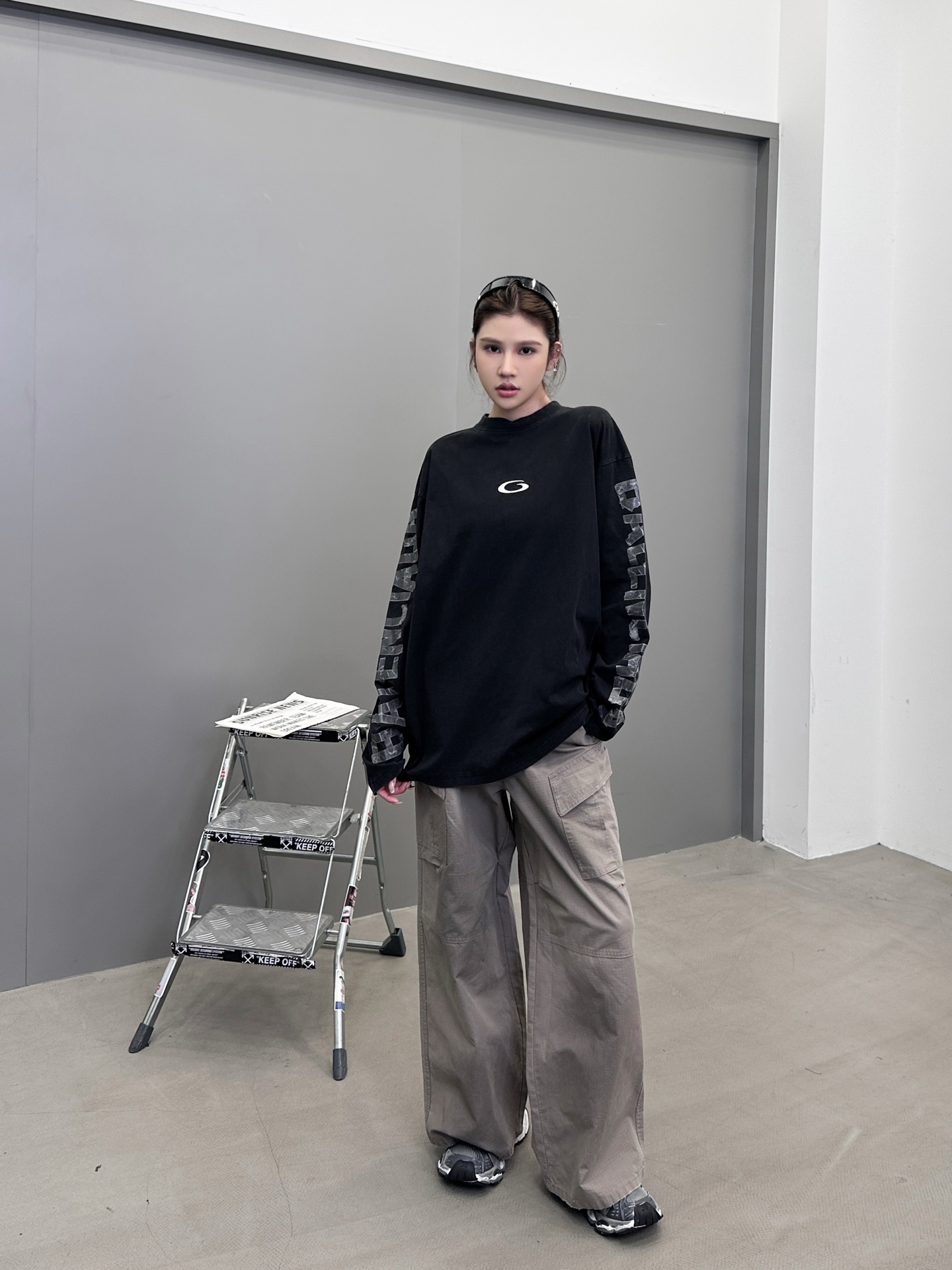 巴黎 ｜ 新款长袖t，成衣洗水炒色工艺加经典刺绣标，袖子胶布特殊印花工艺，男女同款，尺码sml