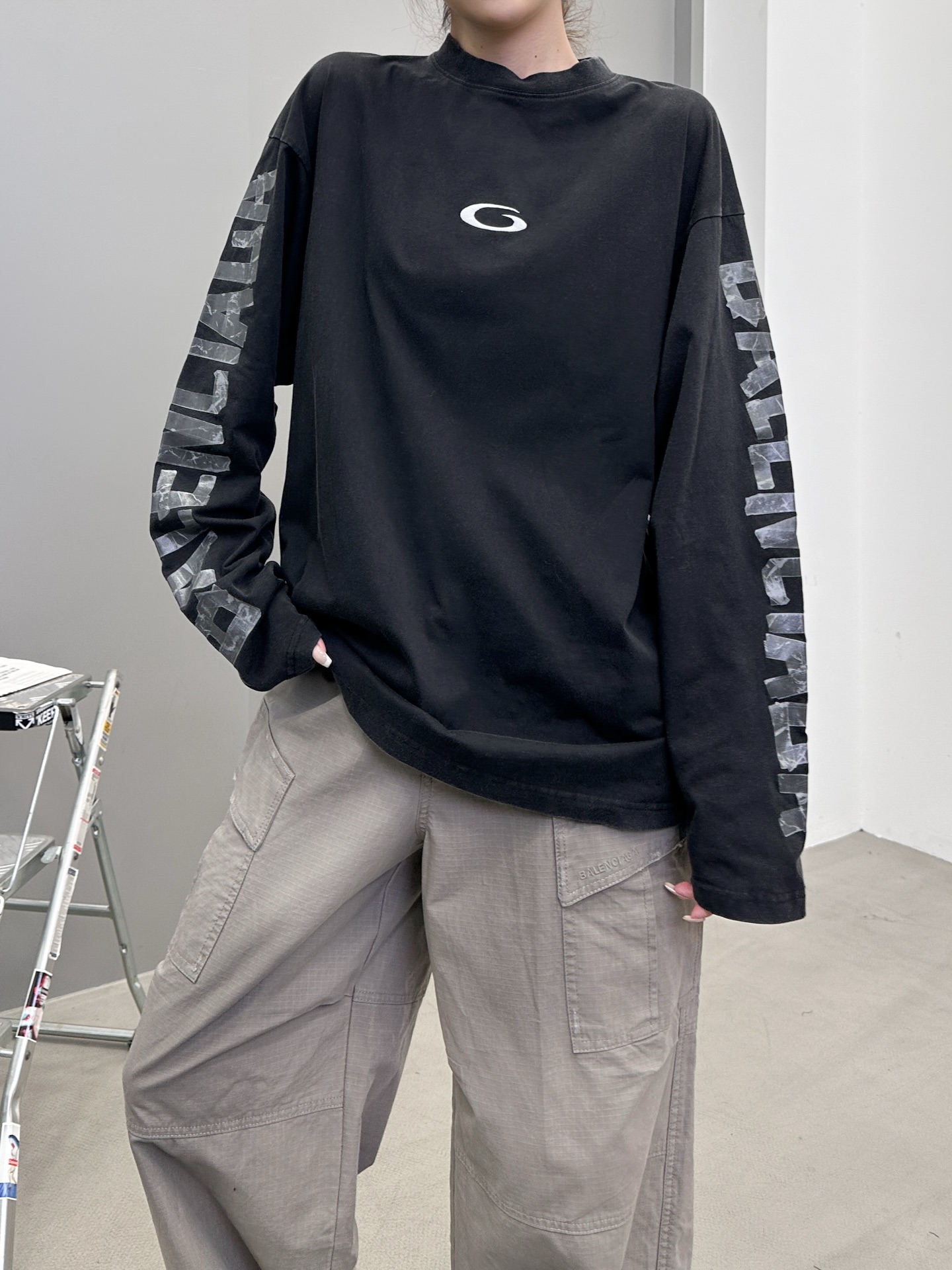 巴黎 ｜ 新款长袖t，成衣洗水炒色工艺加经典刺绣标，袖子胶布特殊印花工艺，男女同款，尺码sml