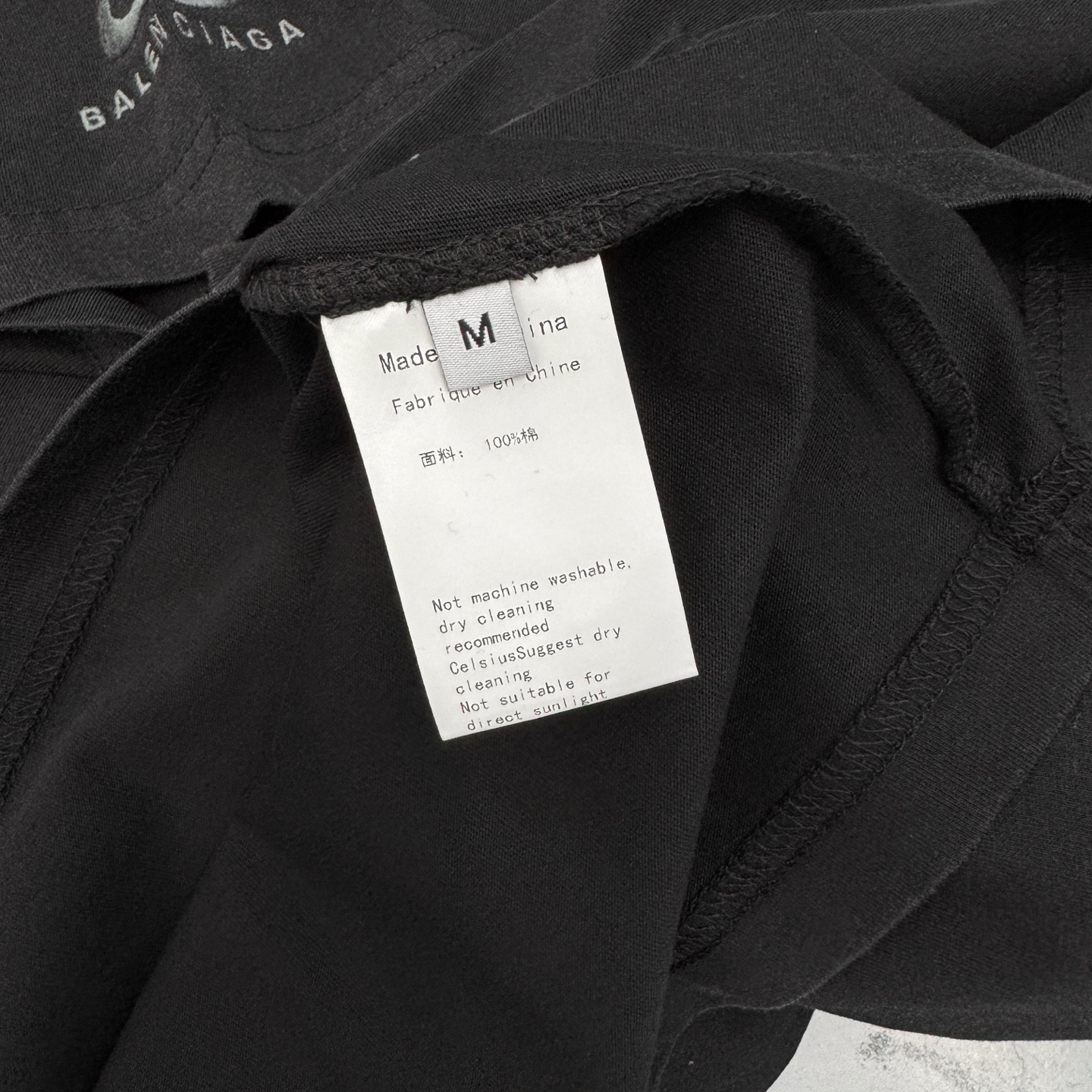 巴黎 ｜ 新款短袖t，成衣洗水炒色工艺加经典刺绣标，男女同款，尺码sml