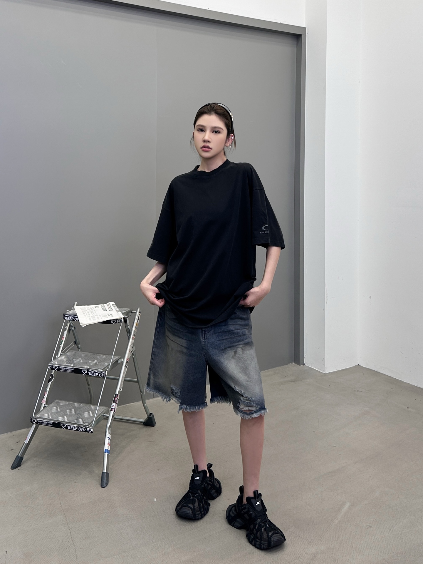 巴黎 ｜ 新款短袖t，成衣洗水炒色工艺加经典刺绣标，男女同款，尺码sml