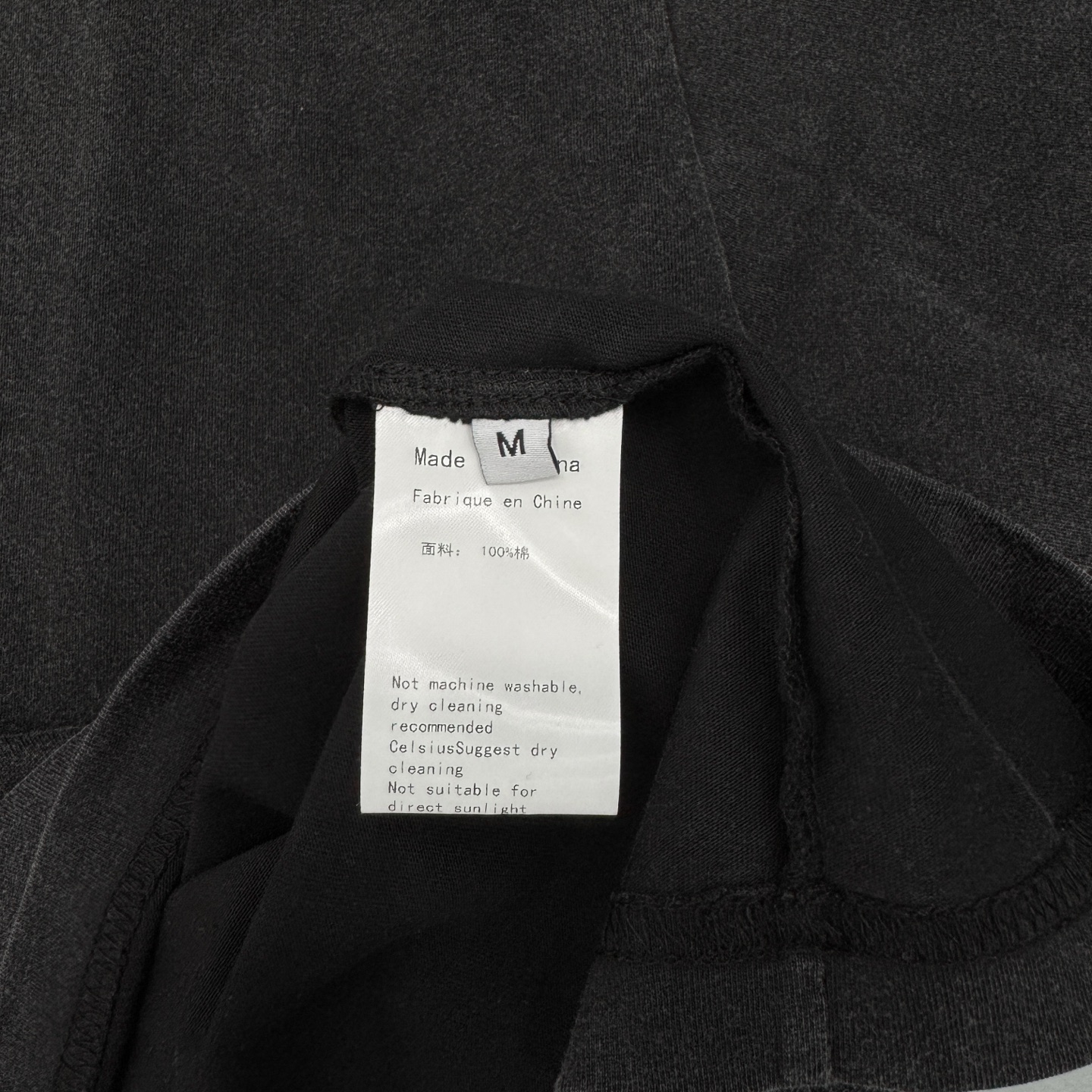 巴黎 ｜ 新款短袖袖t，成衣洗水炒色工艺加经典刺绣标，后背胶布特殊印花工艺，男女同款，尺码sml