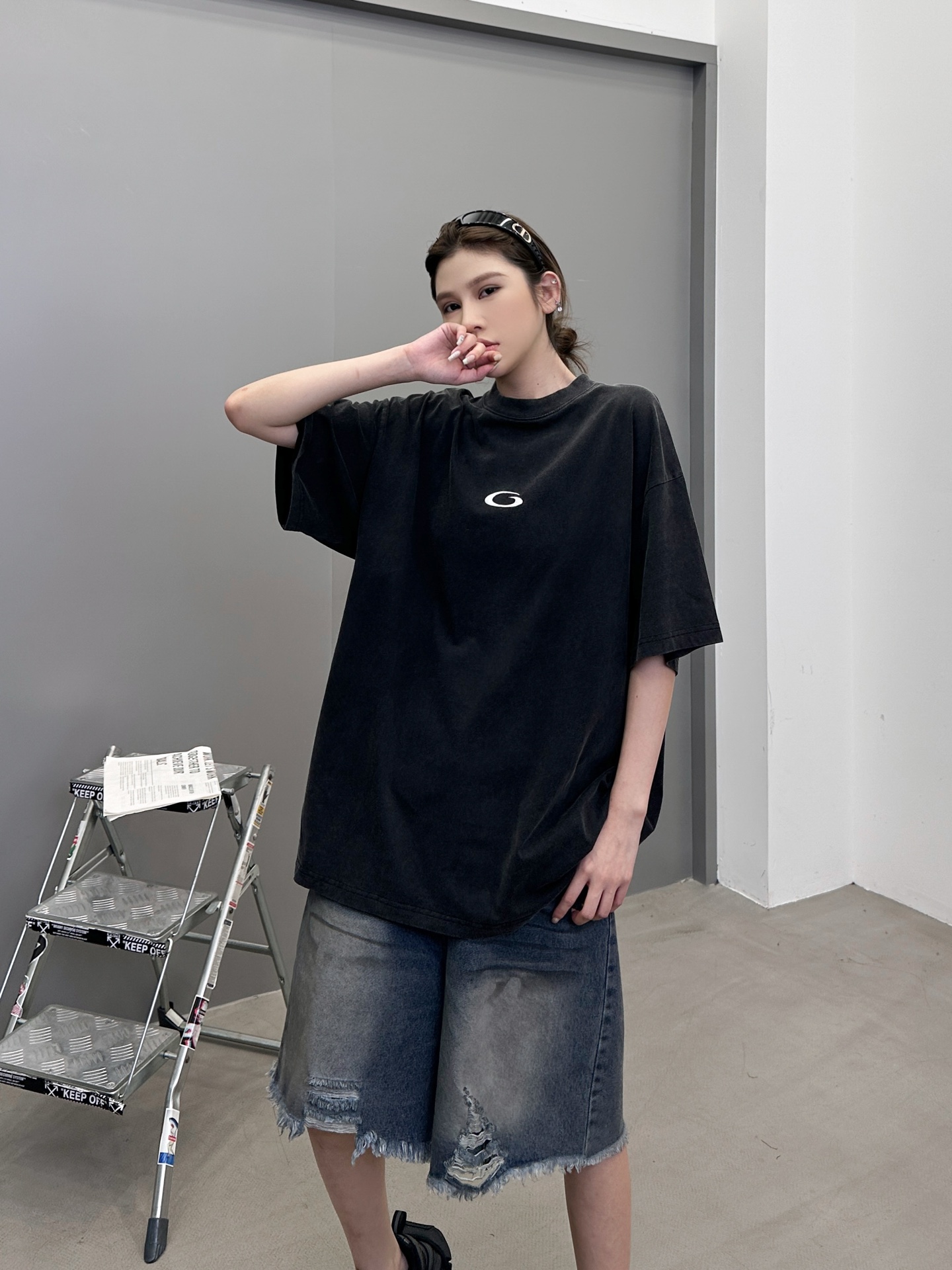 巴黎 ｜ 新款短袖袖t，成衣洗水炒色工艺加经典刺绣标，后背胶布特殊印花工艺，男女同款，尺码sml