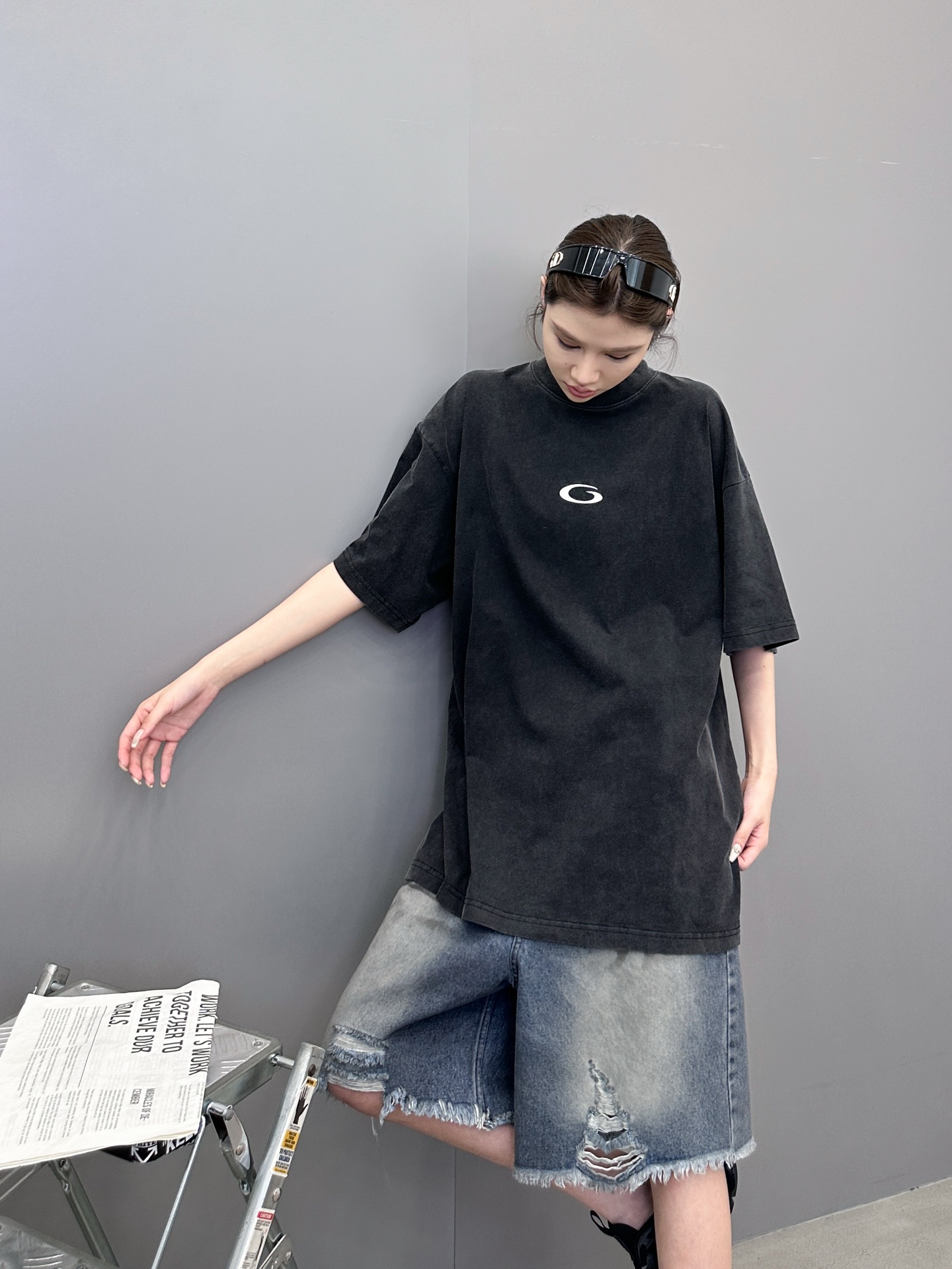 巴黎 ｜ 新款短袖袖t，成衣洗水炒色工艺加经典刺绣标，后背胶布特殊印花工艺，男女同款，尺码sml