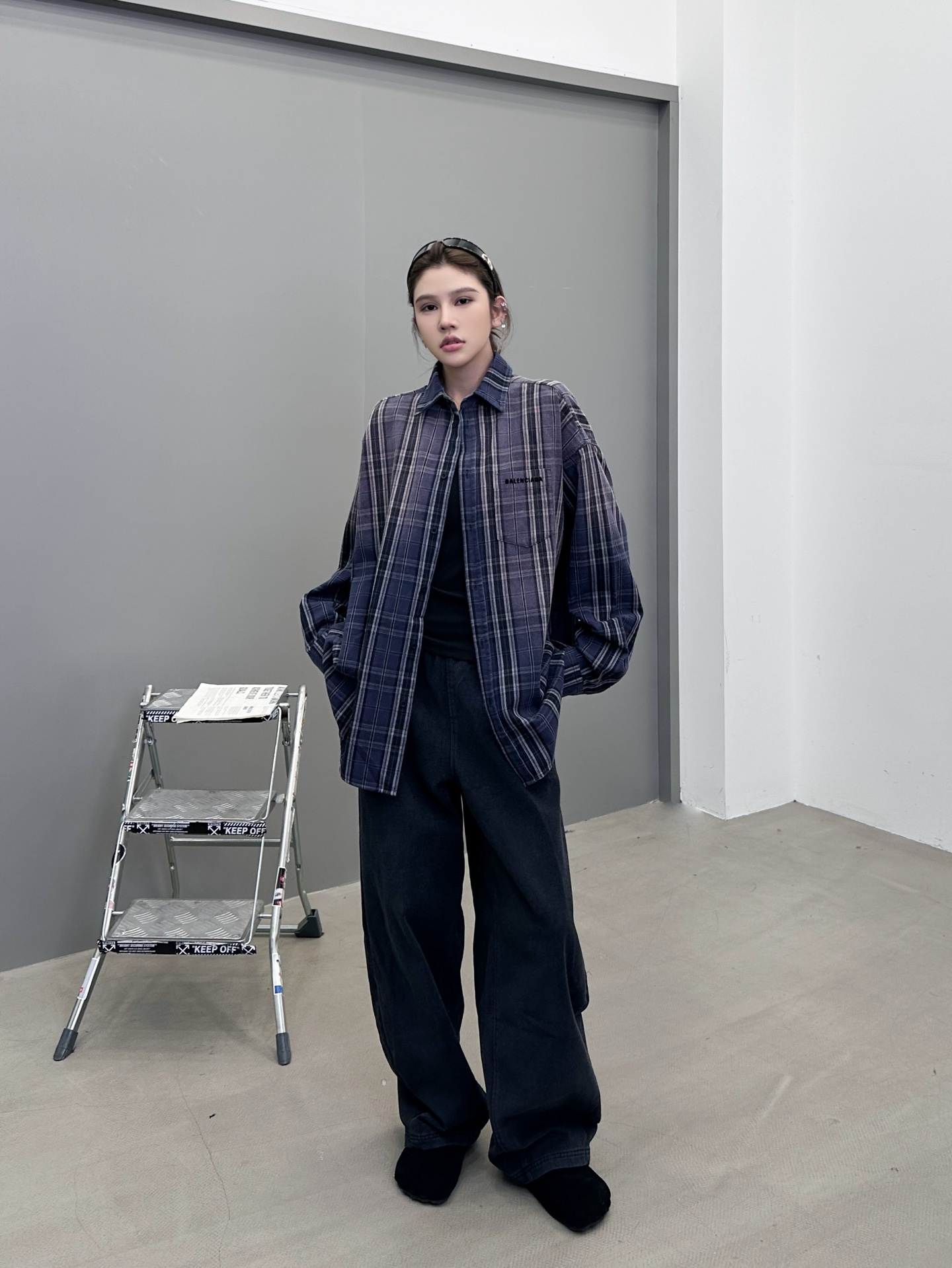 巴黎 ｜ 新款休闲格子衬衣，成衣洗水喷色加成衣植绒印花工艺，男女同款，尺码sml