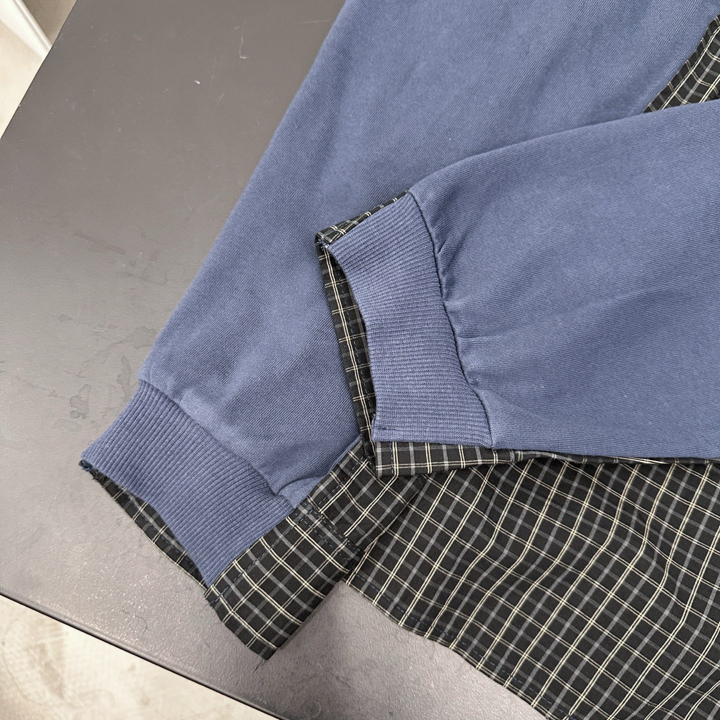 巴黎 ｜ 新款休闲开衫，成衣洗水炒色工艺，针梭织前后拼接做工，男女同款，尺码sml