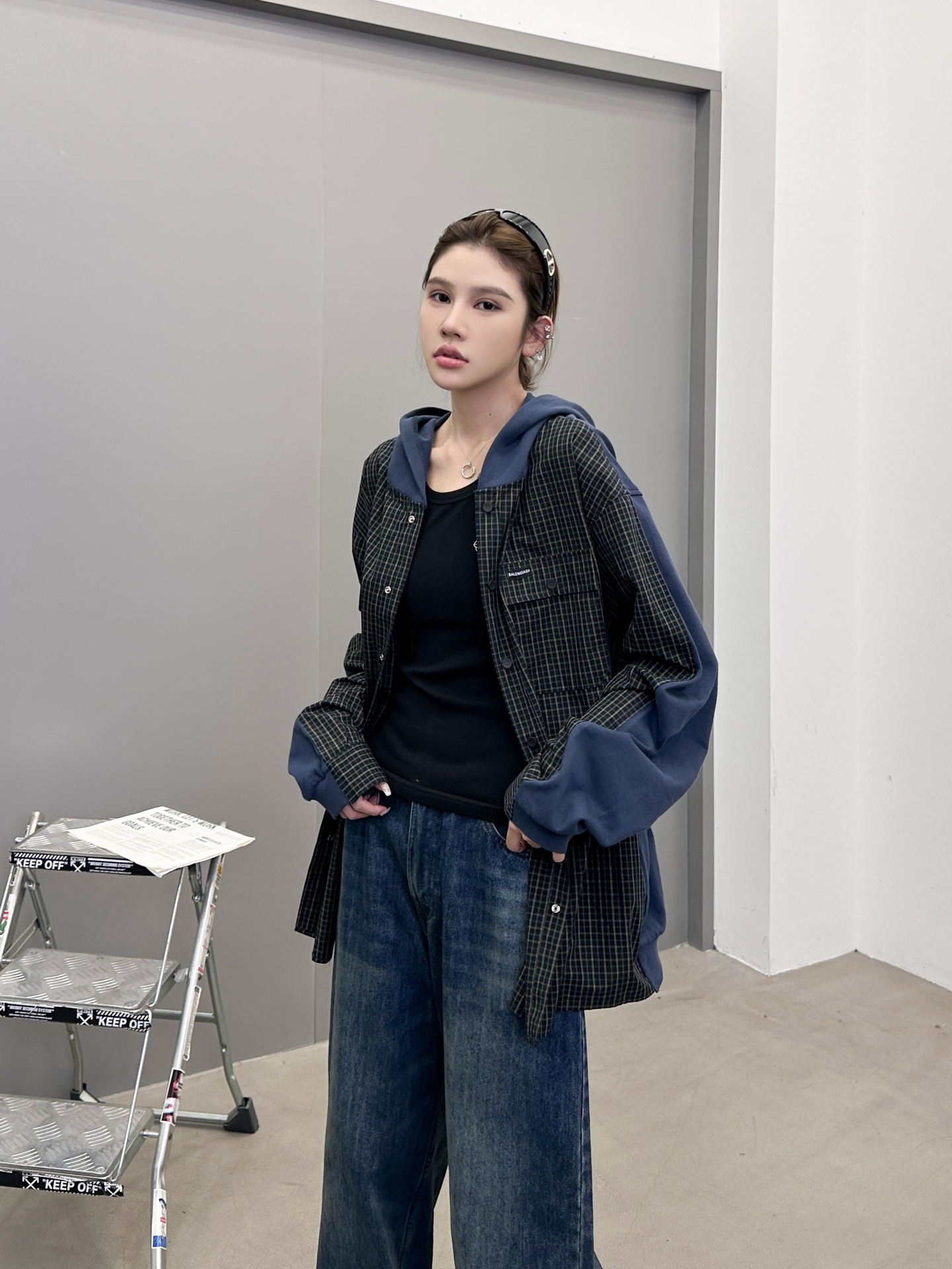 巴黎 ｜ 新款休闲开衫，成衣洗水炒色工艺，针梭织前后拼接做工，男女同款，尺码sml