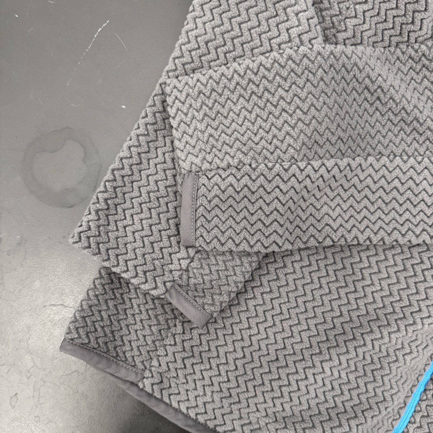 鸟 ｜ 新款保暖开衫，经典刺绣标，进口最新透气保暖摇粒绒面料，撞色拉链口袋款式，男女同款，尺码sml