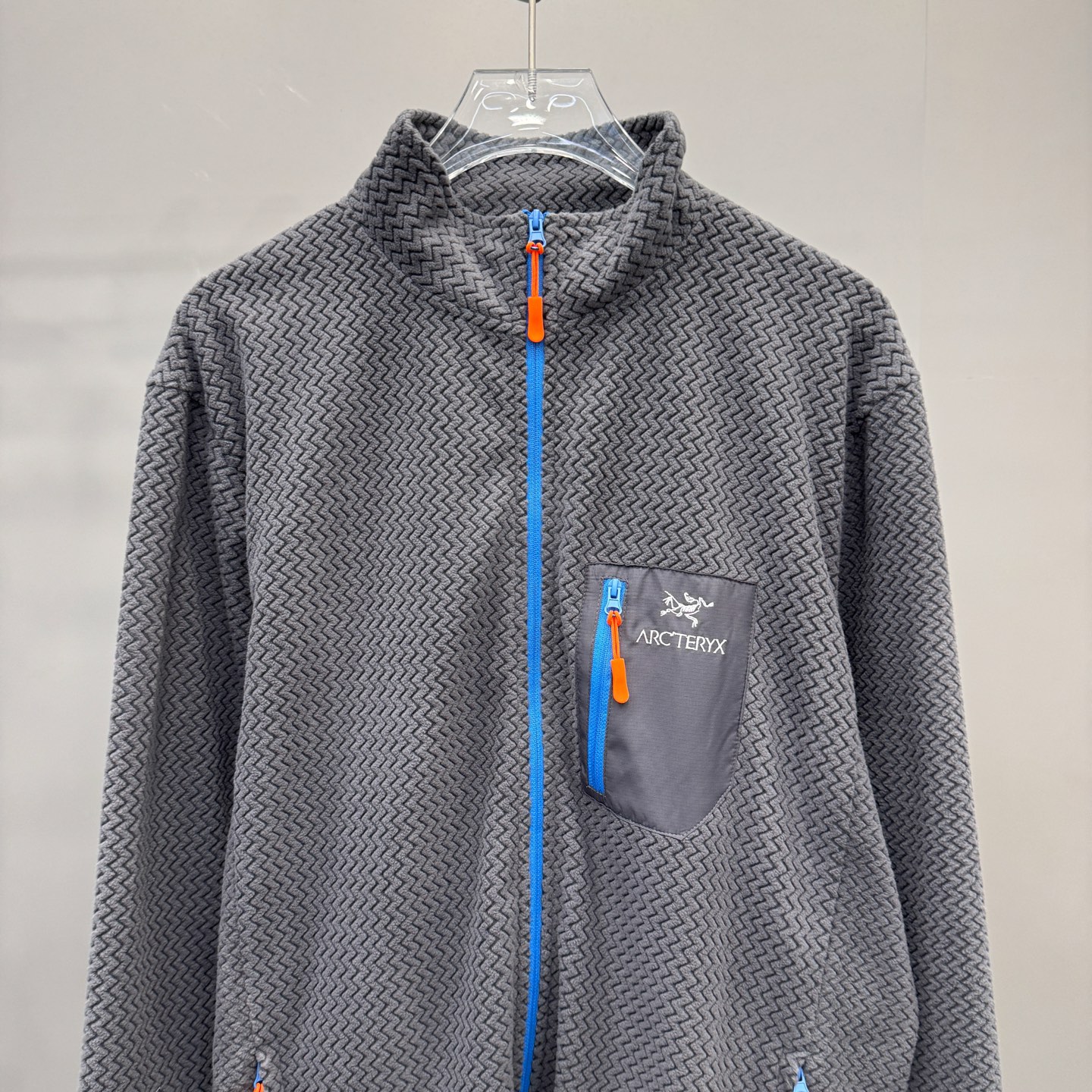 鸟 ｜ 新款保暖开衫，经典刺绣标，进口最新透气保暖摇粒绒面料，撞色拉链口袋款式，男女同款，尺码sml