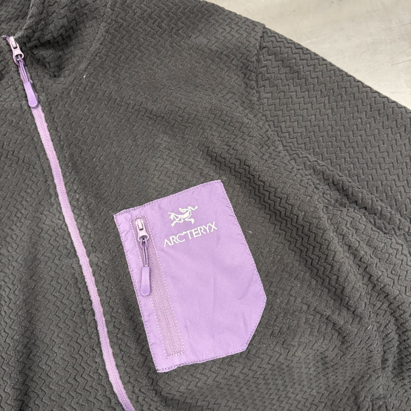 鸟 ｜ 新款保暖开衫，经典刺绣标，进口最新透气保暖摇粒绒面料，撞色拉链口袋款式，男女同款，尺码sml