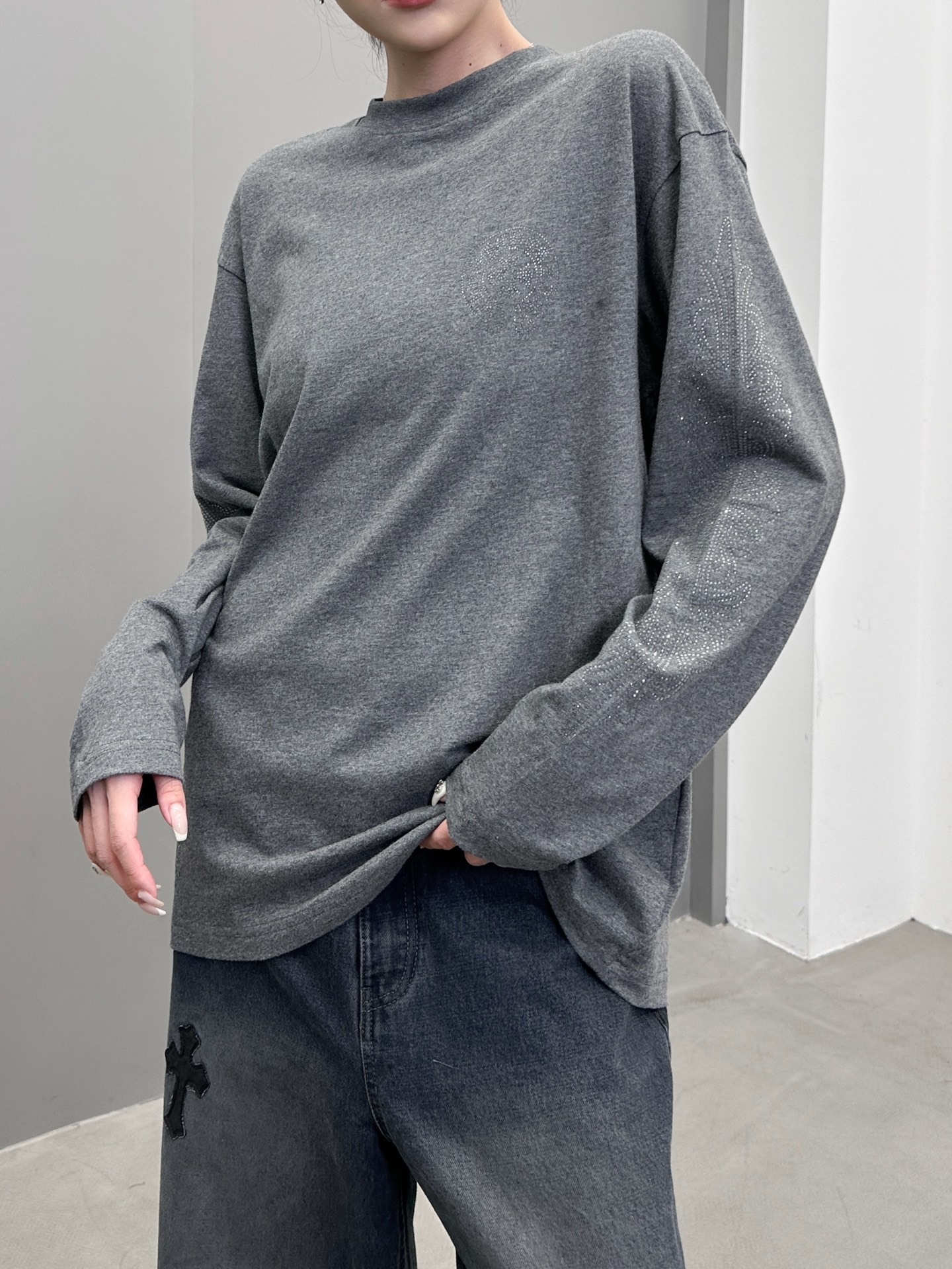 克罗心 ｜ 新款长袖t，成衣洗水烫钻工艺，休闲时尚，尺码sml