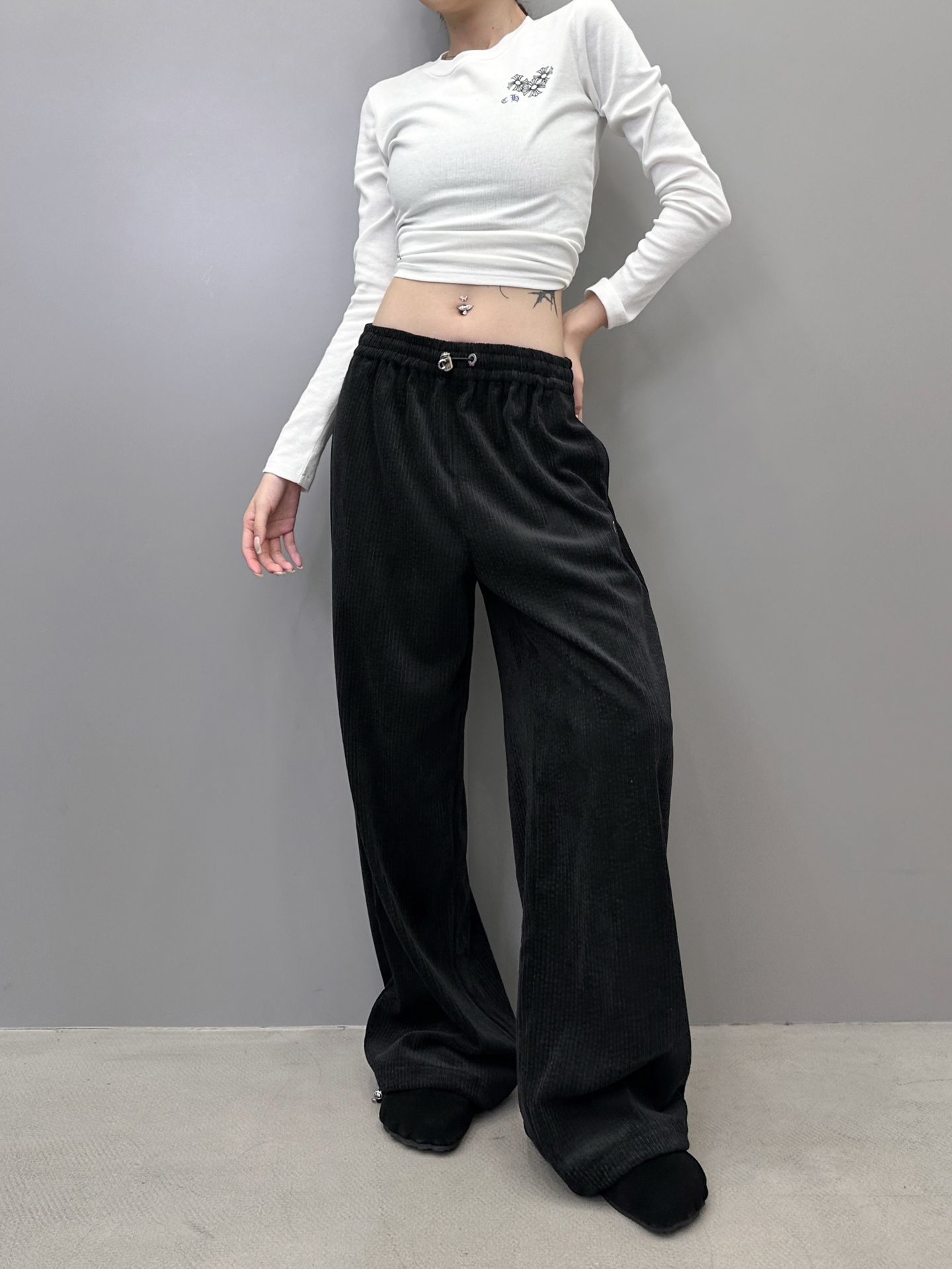 克罗心 ｜ 新款休闲裤，成衣洗水工艺加经典刺绣标，经典灯芯绒面料，男女同款，尺码sml