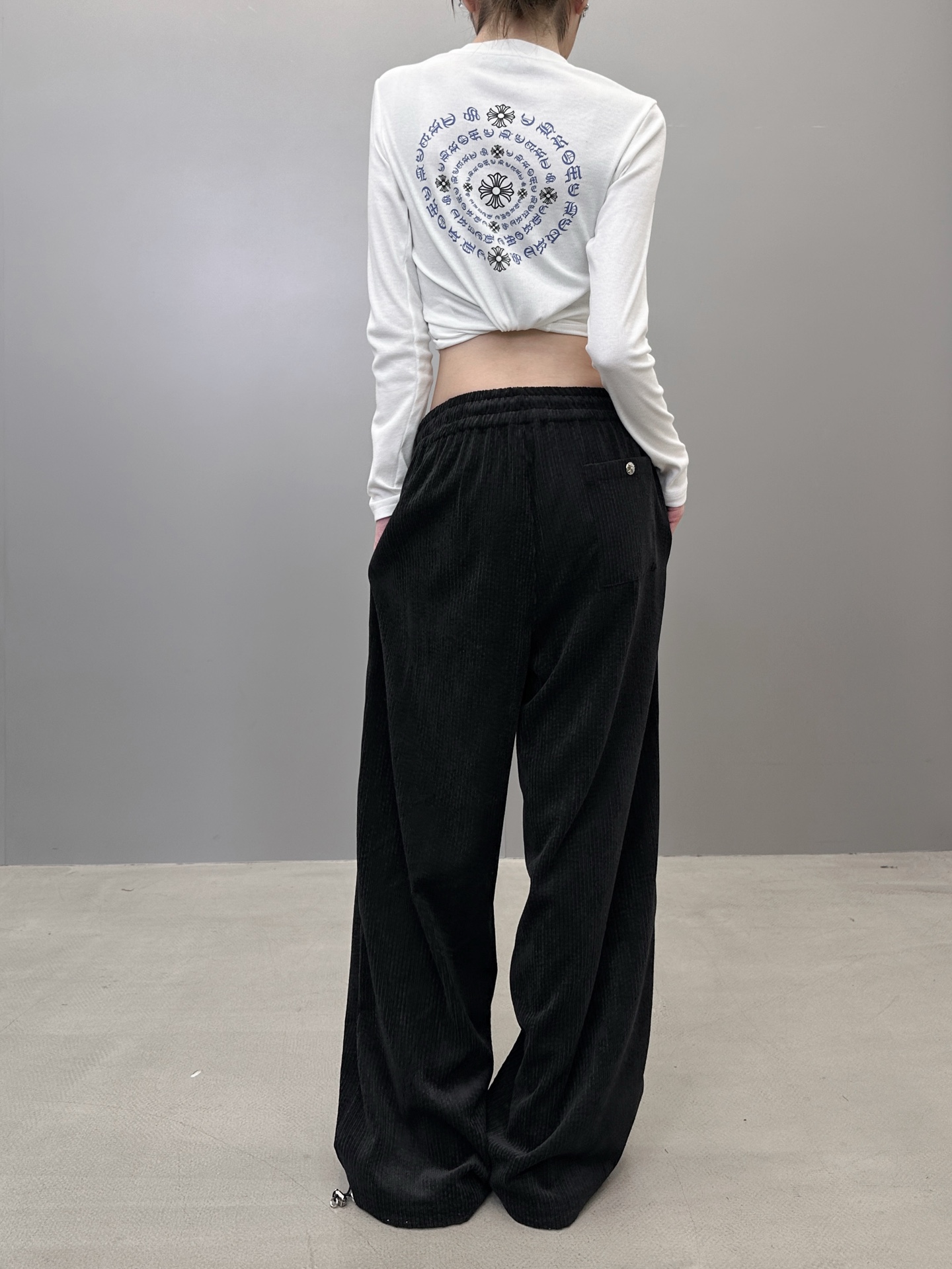 克罗心 ｜ 新款休闲裤，成衣洗水工艺加经典刺绣标，经典灯芯绒面料，男女同款，尺码sml