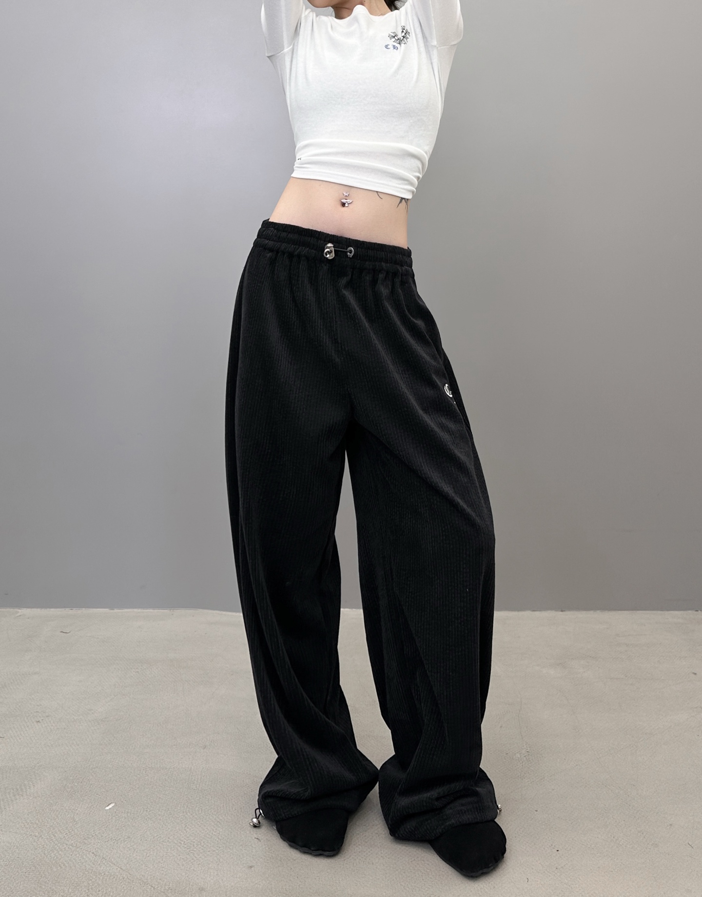 克罗心 ｜ 新款休闲裤，成衣洗水工艺加经典刺绣标，经典灯芯绒面料，男女同款，尺码sml